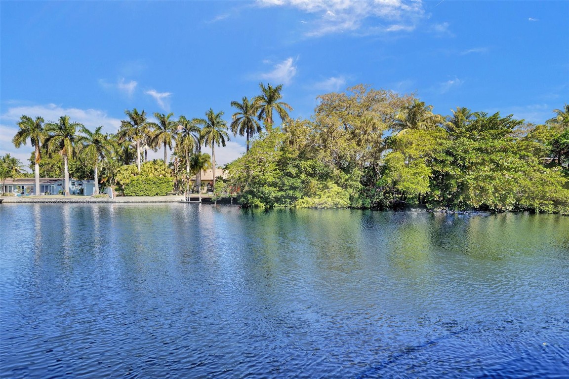 1785 N Andrews Sq 201