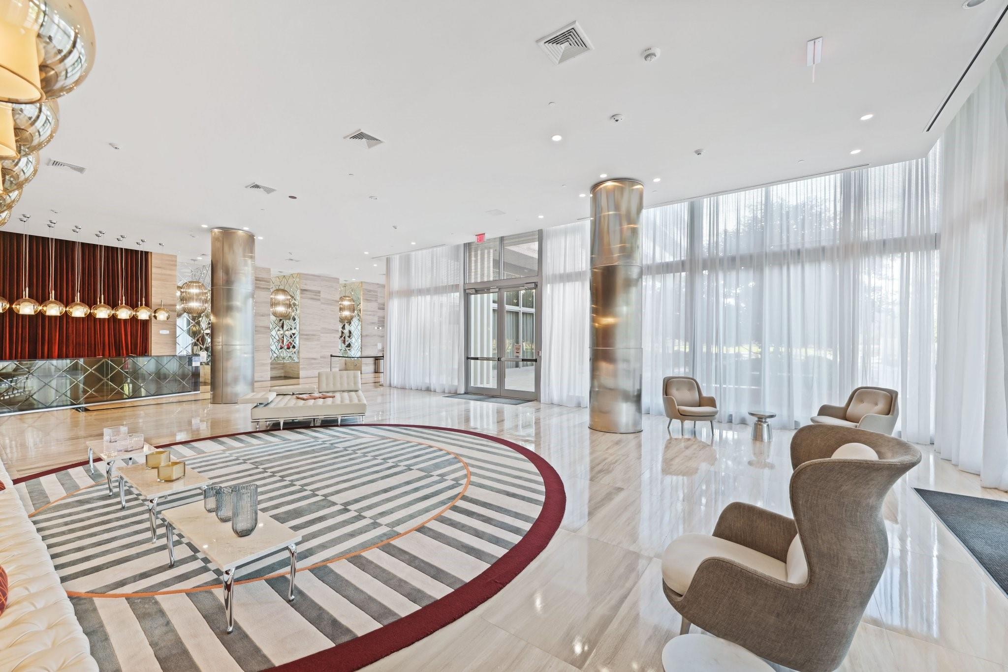 2000 Metropica Way PH01