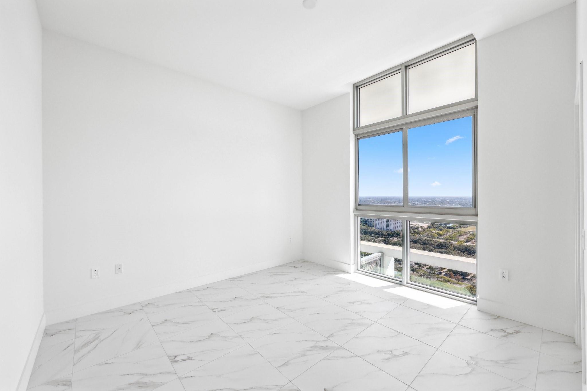 2000 Metropica Way PH08