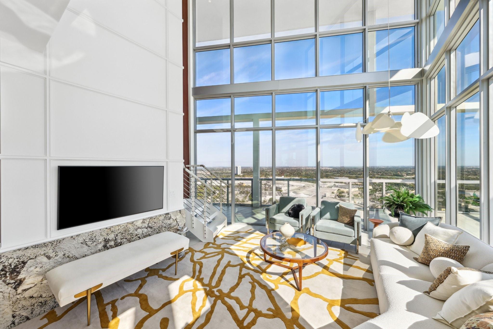 2000 Metropica Way PH09