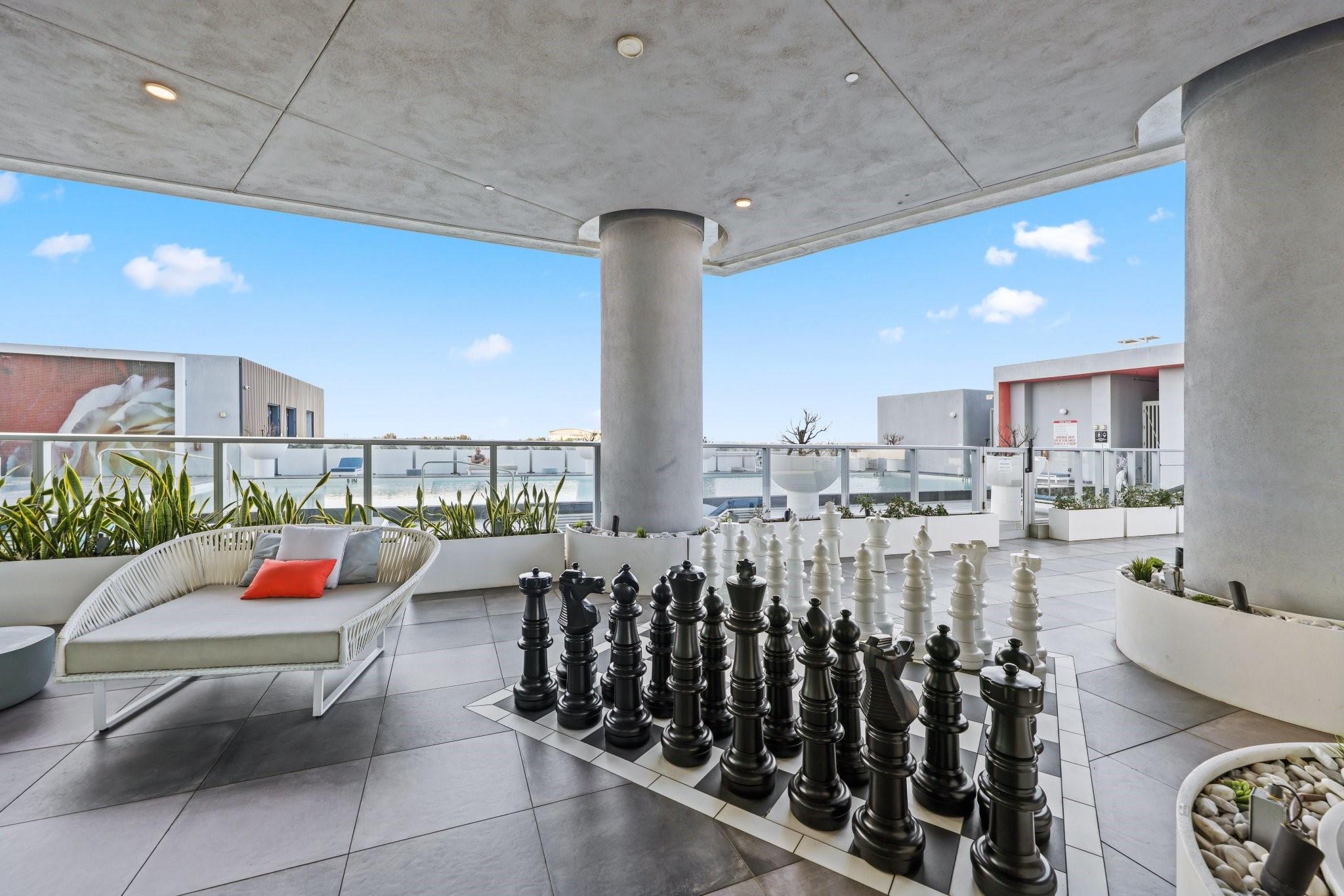 2000 Metropica Way PH11