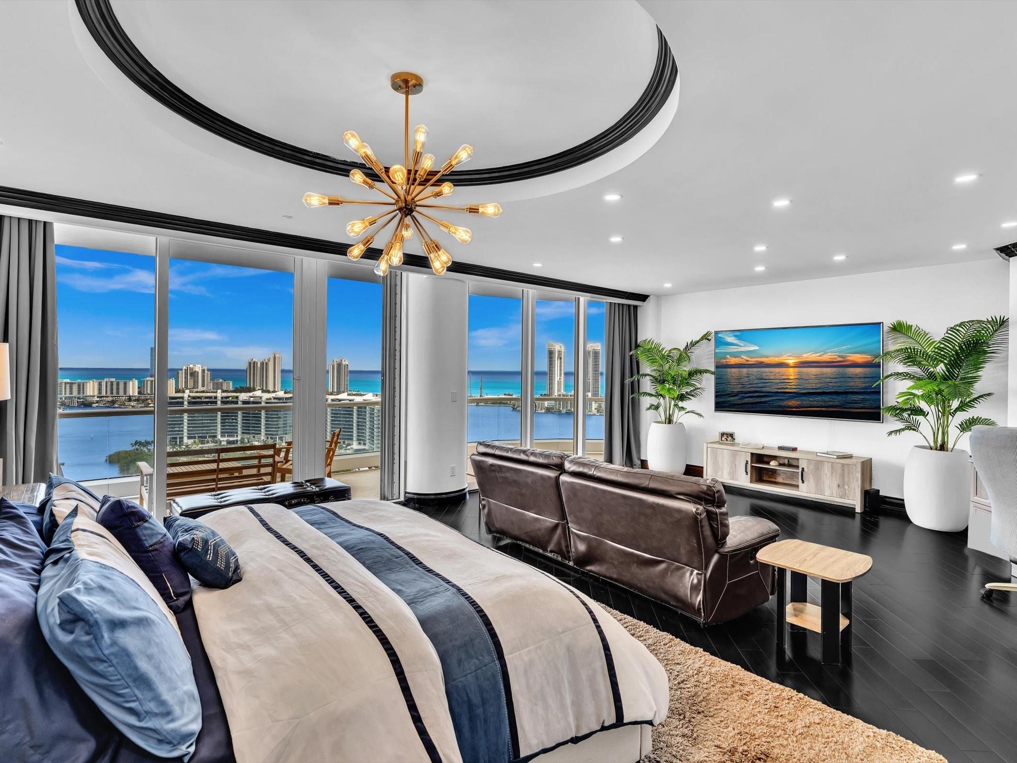 7000 Island Blvd PH-06