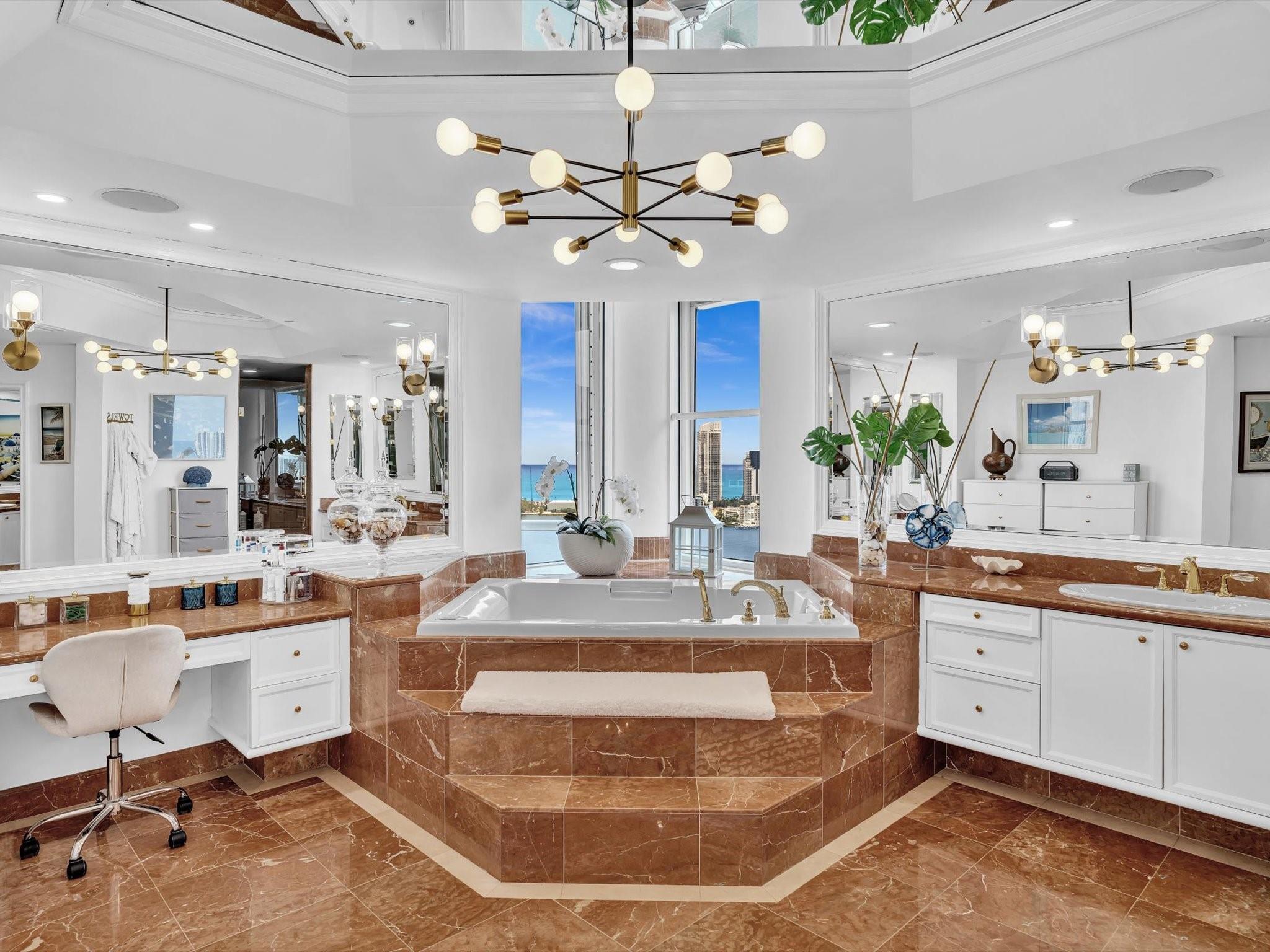 7000 Island Blvd PH-06