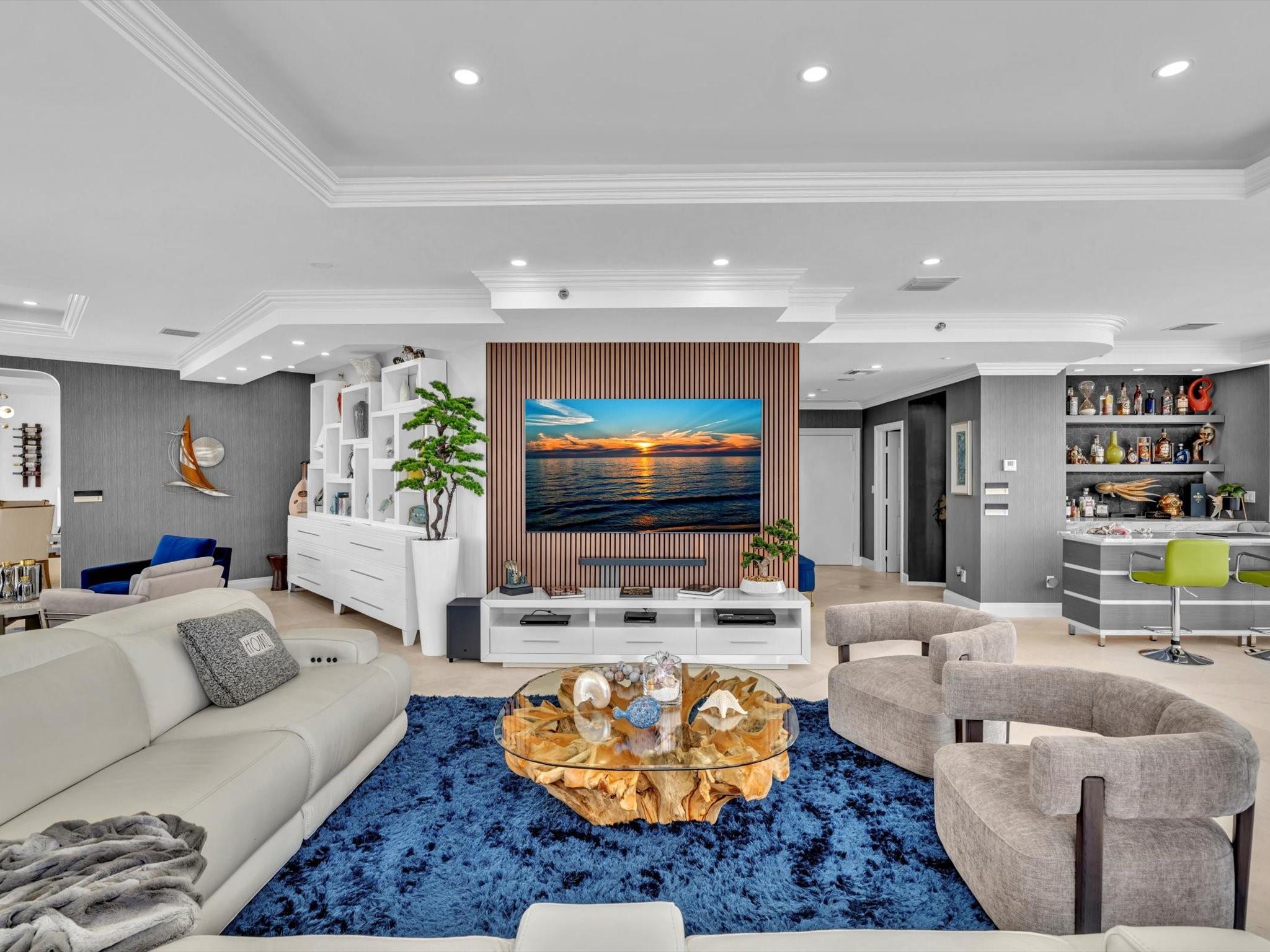 7000 Island Blvd PH-06