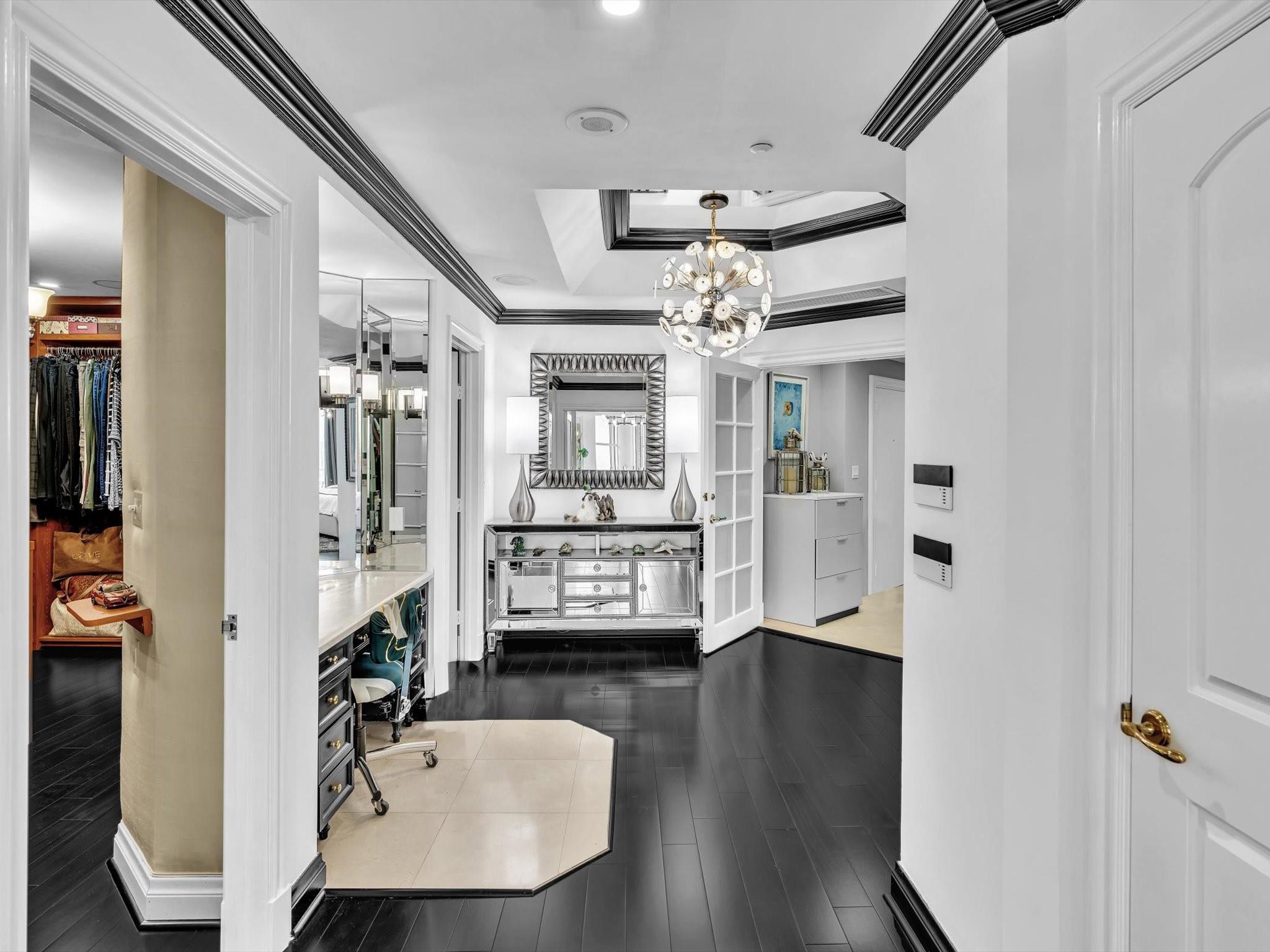 7000 Island Blvd PH-06