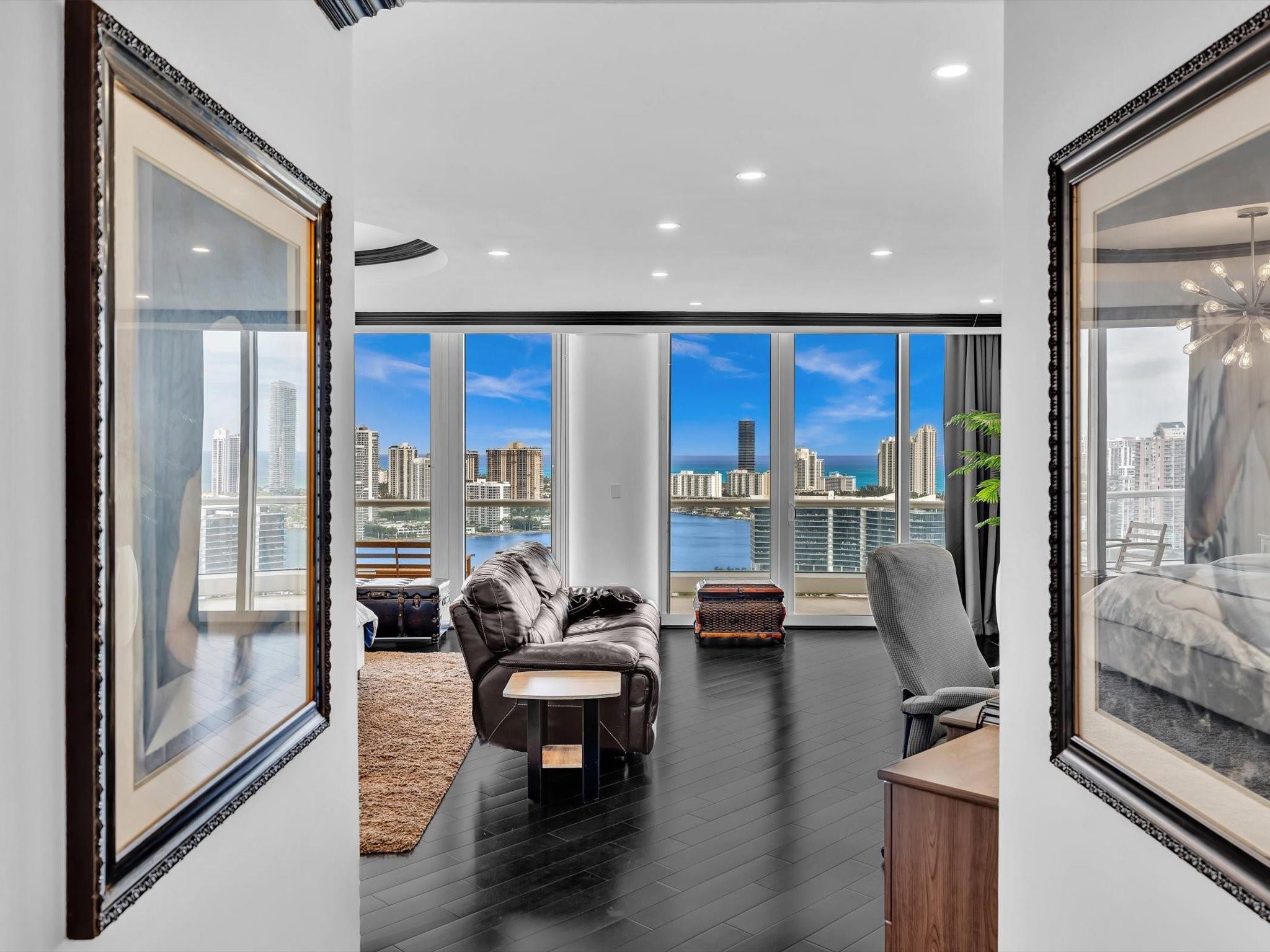 7000 Island Blvd PH-06