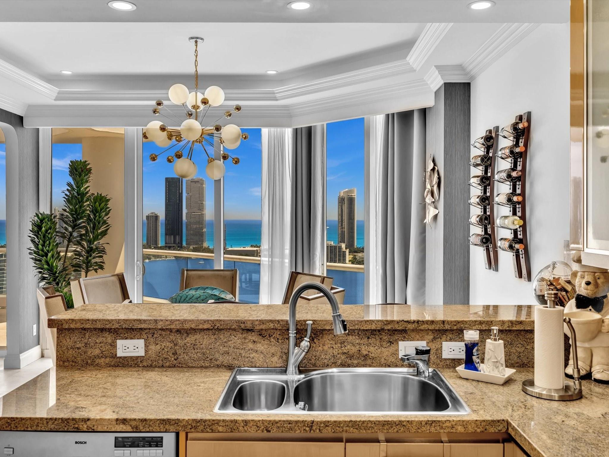 7000 Island Blvd PH-06