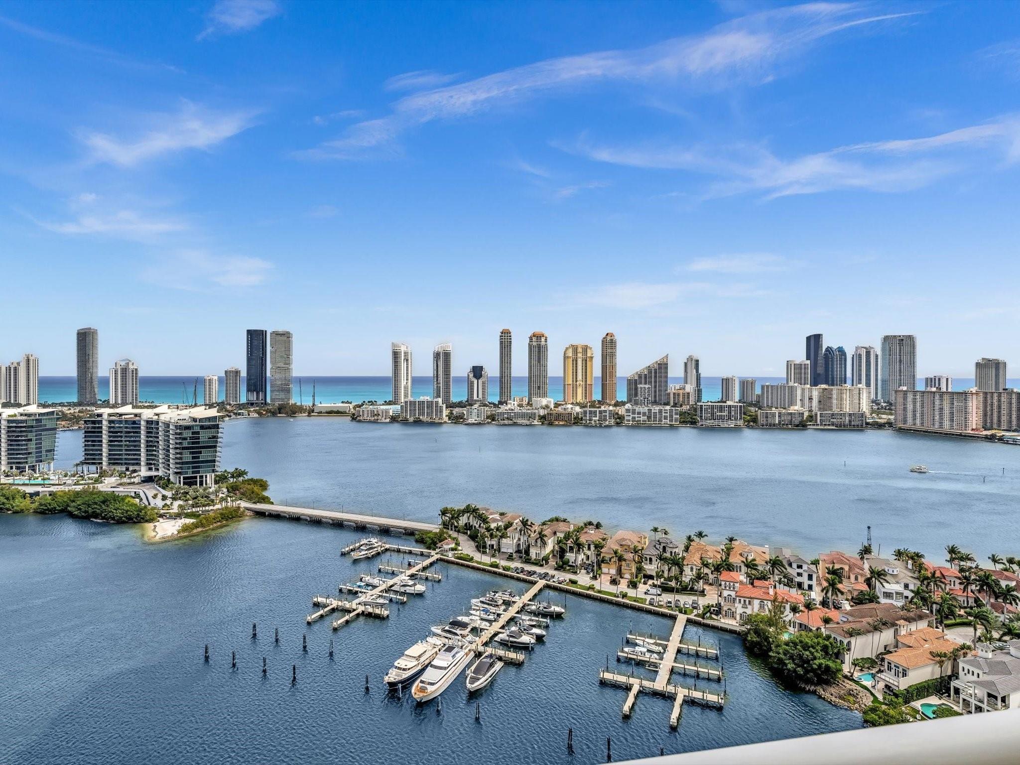 7000 Island Blvd PH-06