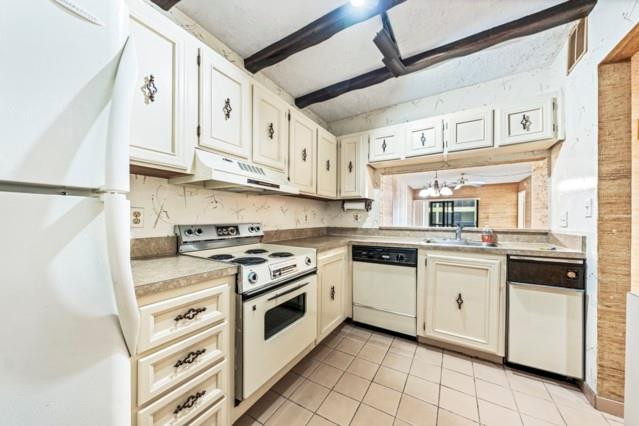 2450 NE 15th Ave 110