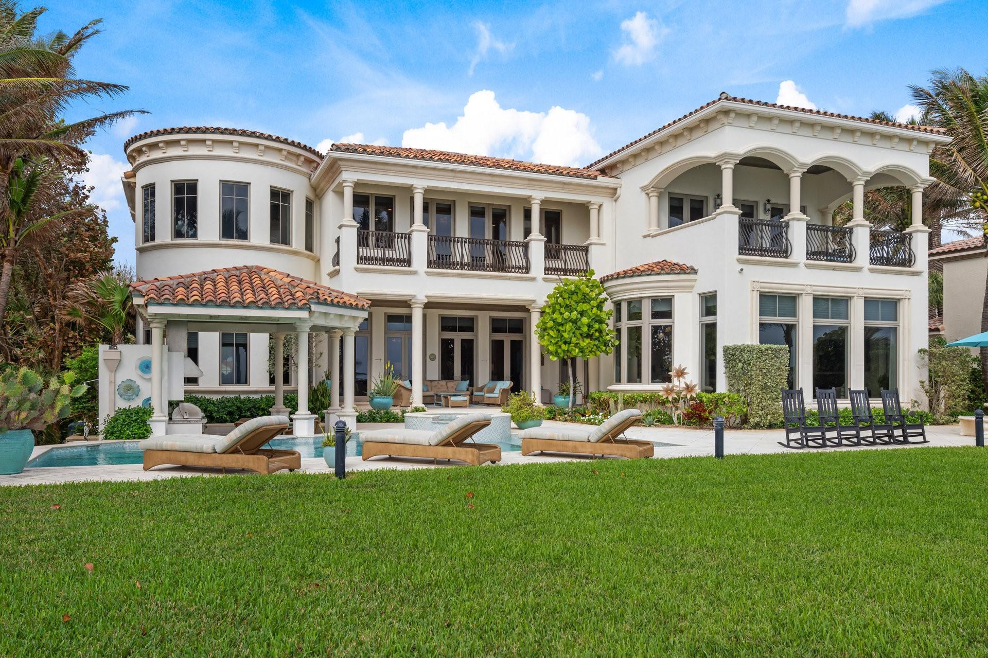 1011 Hillsboro Mile