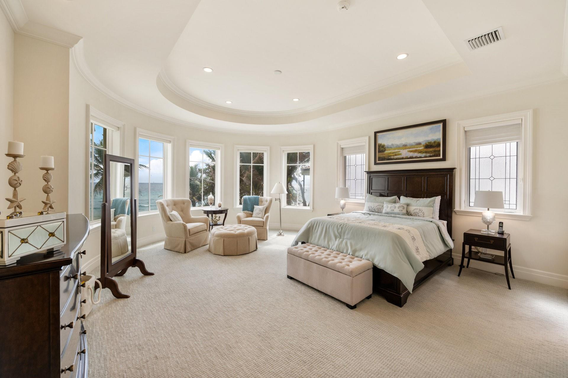 1011 Hillsboro Mile