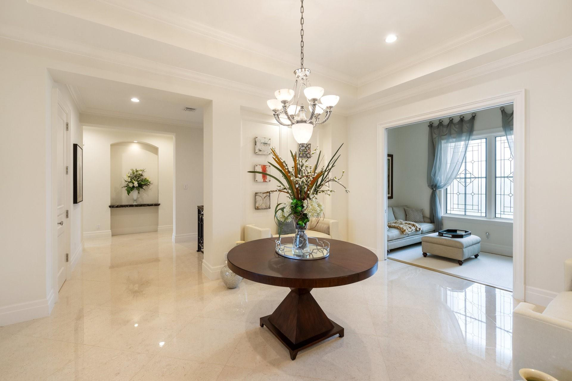 1011 Hillsboro Mile