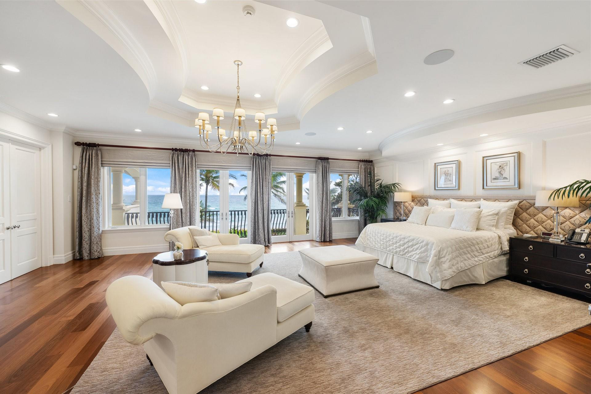 1011 Hillsboro Mile