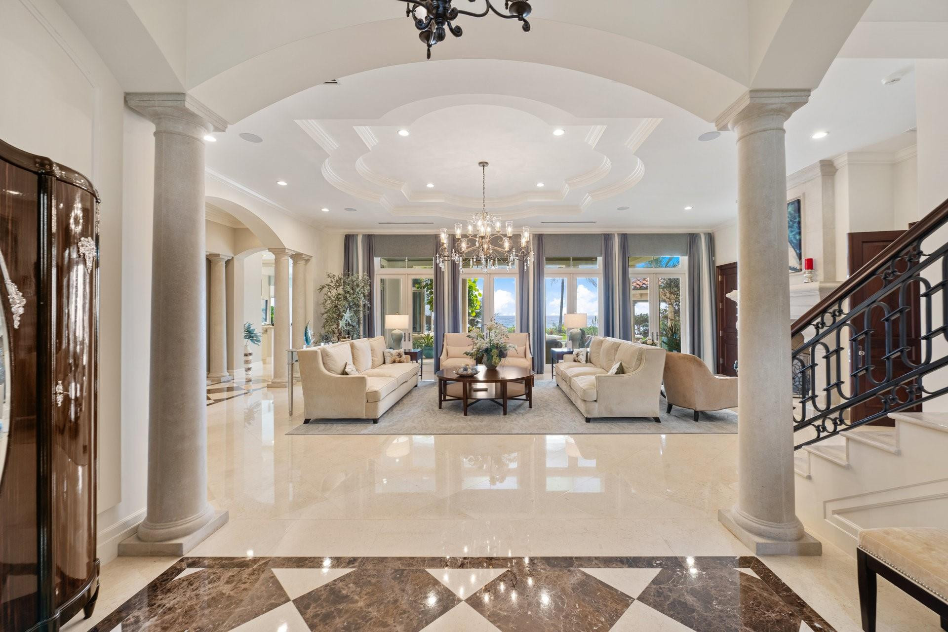1011 Hillsboro Mile