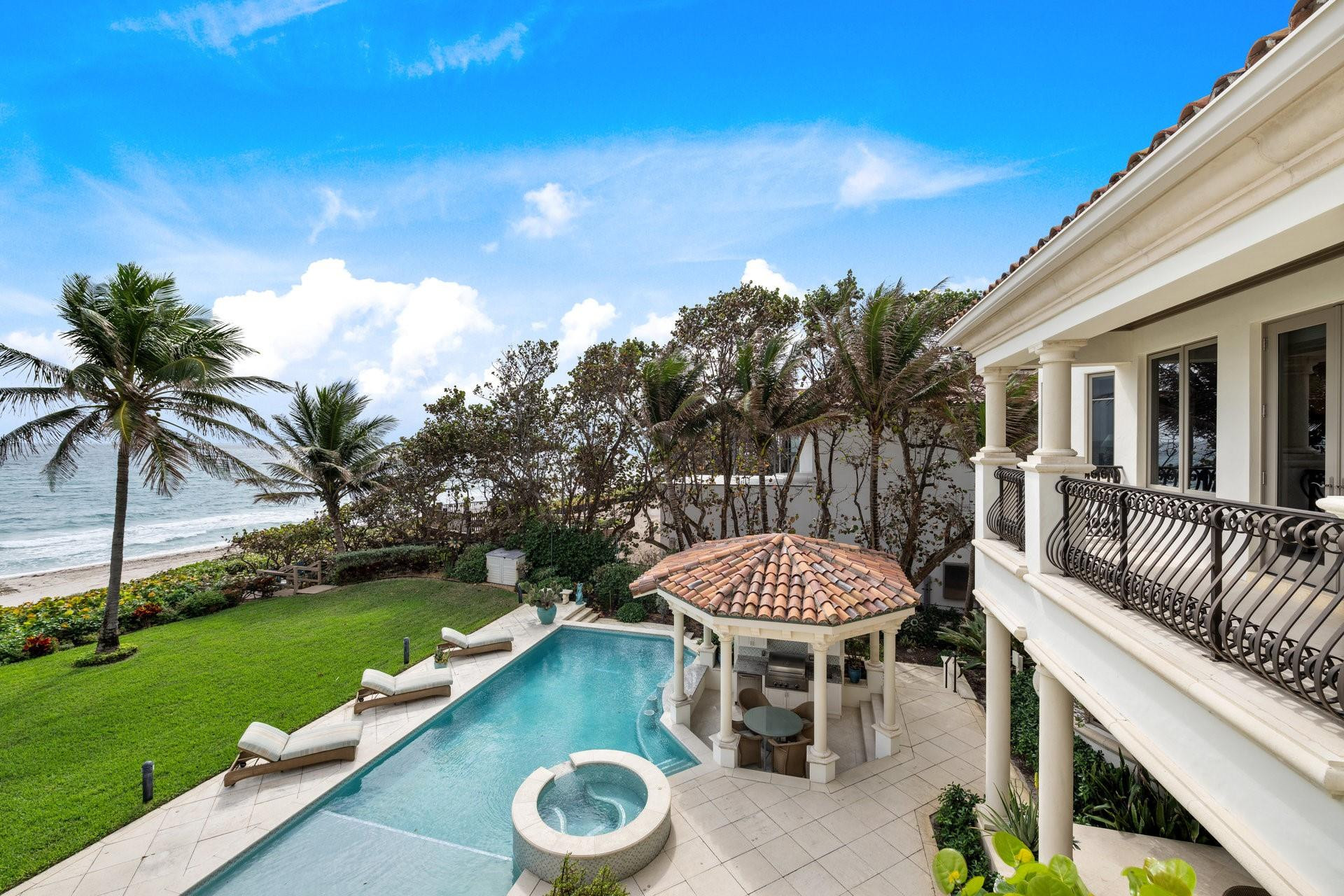 1011 Hillsboro Mile