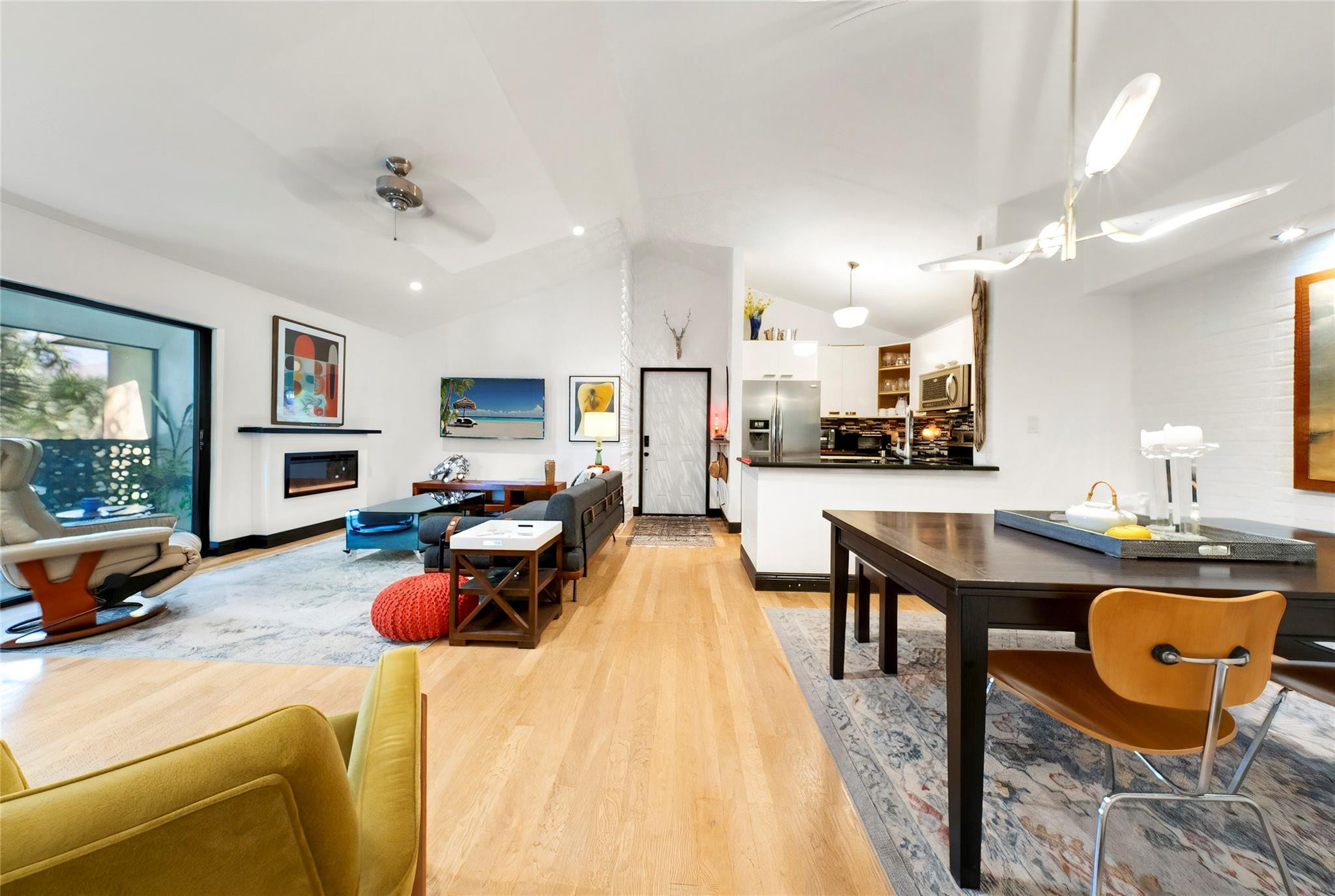 3005 N Oakland Forest Dr 302