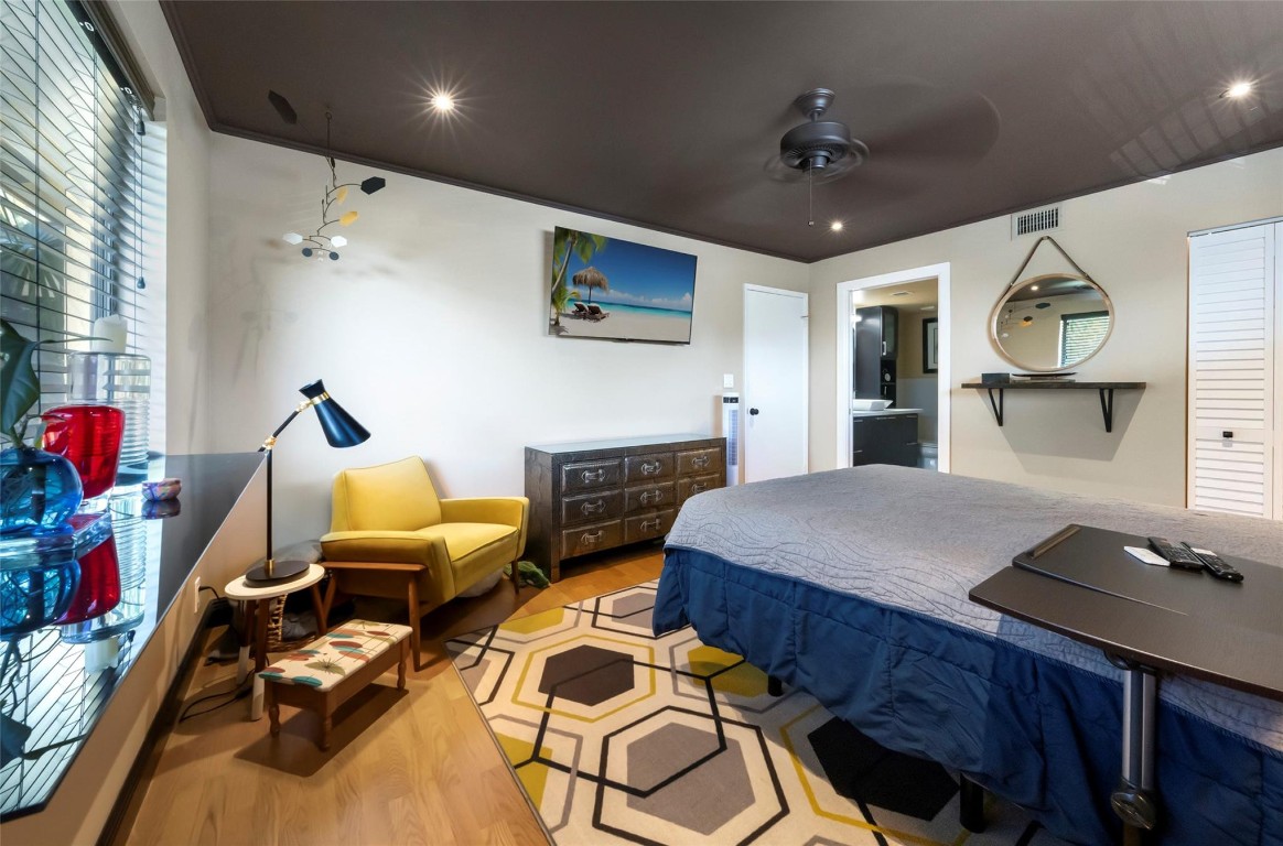 3005 N Oakland Forest Dr 302