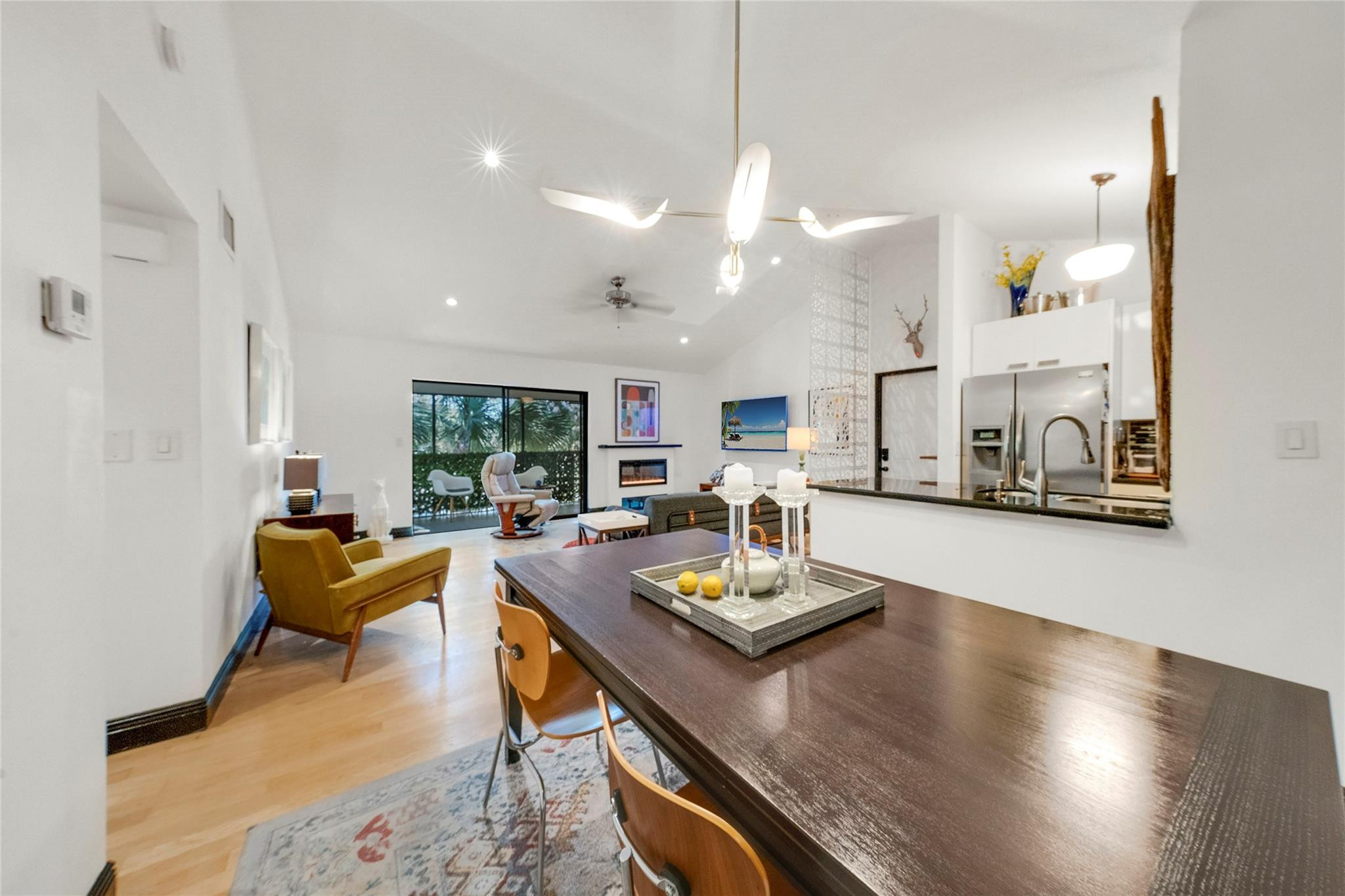 3005 N Oakland Forest Dr 302