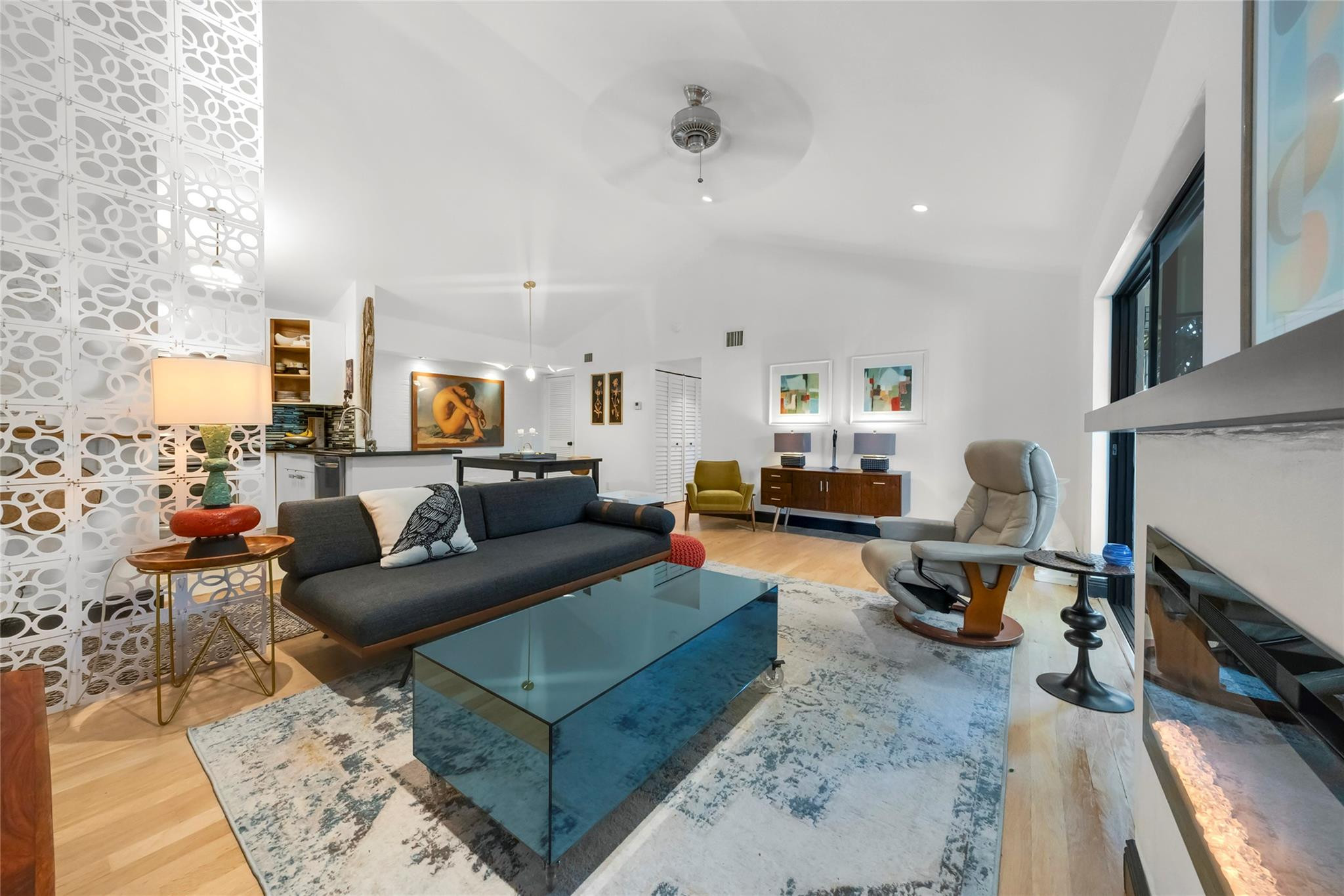 3005 N Oakland Forest Dr 302