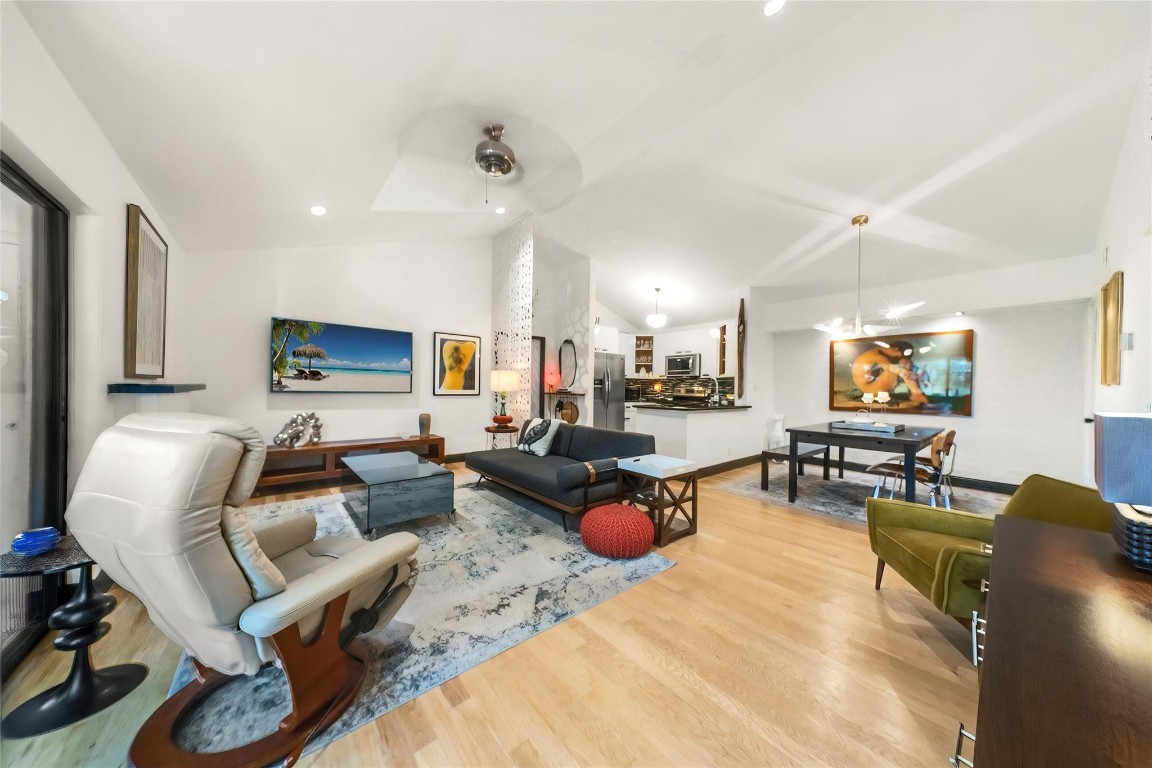 3005 N Oakland Forest Dr 302