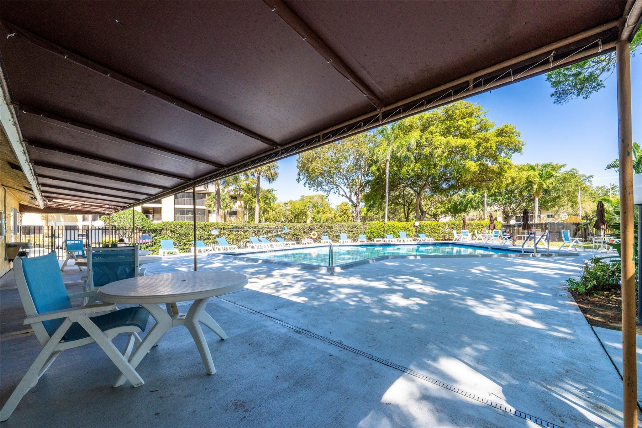 3005 N Oakland Forest Dr 302