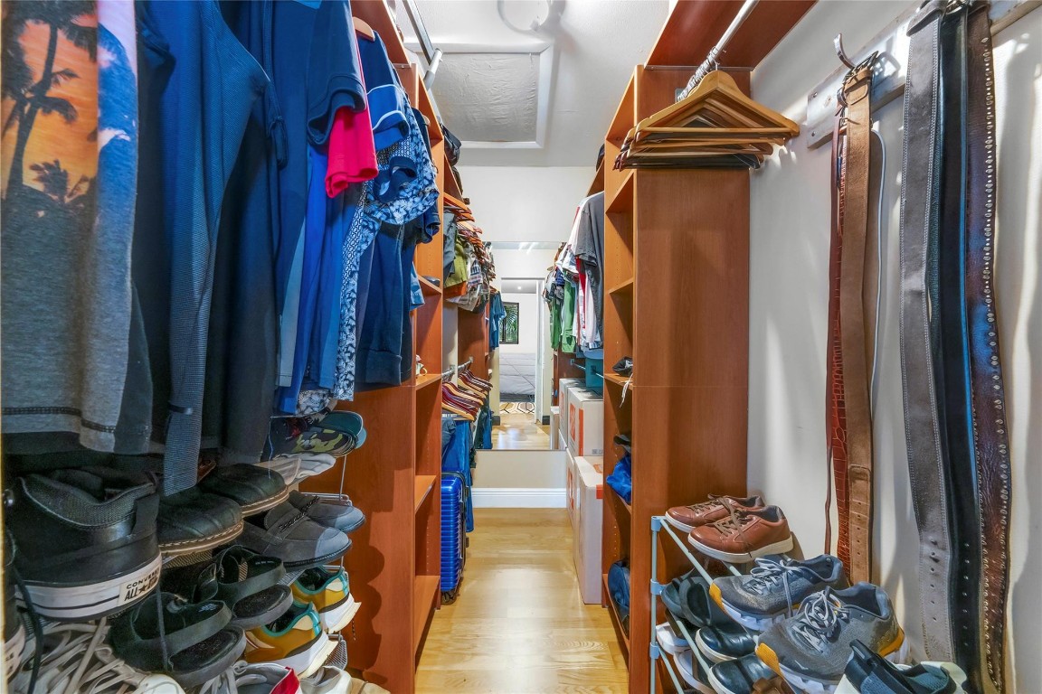 3005 N Oakland Forest Dr 302