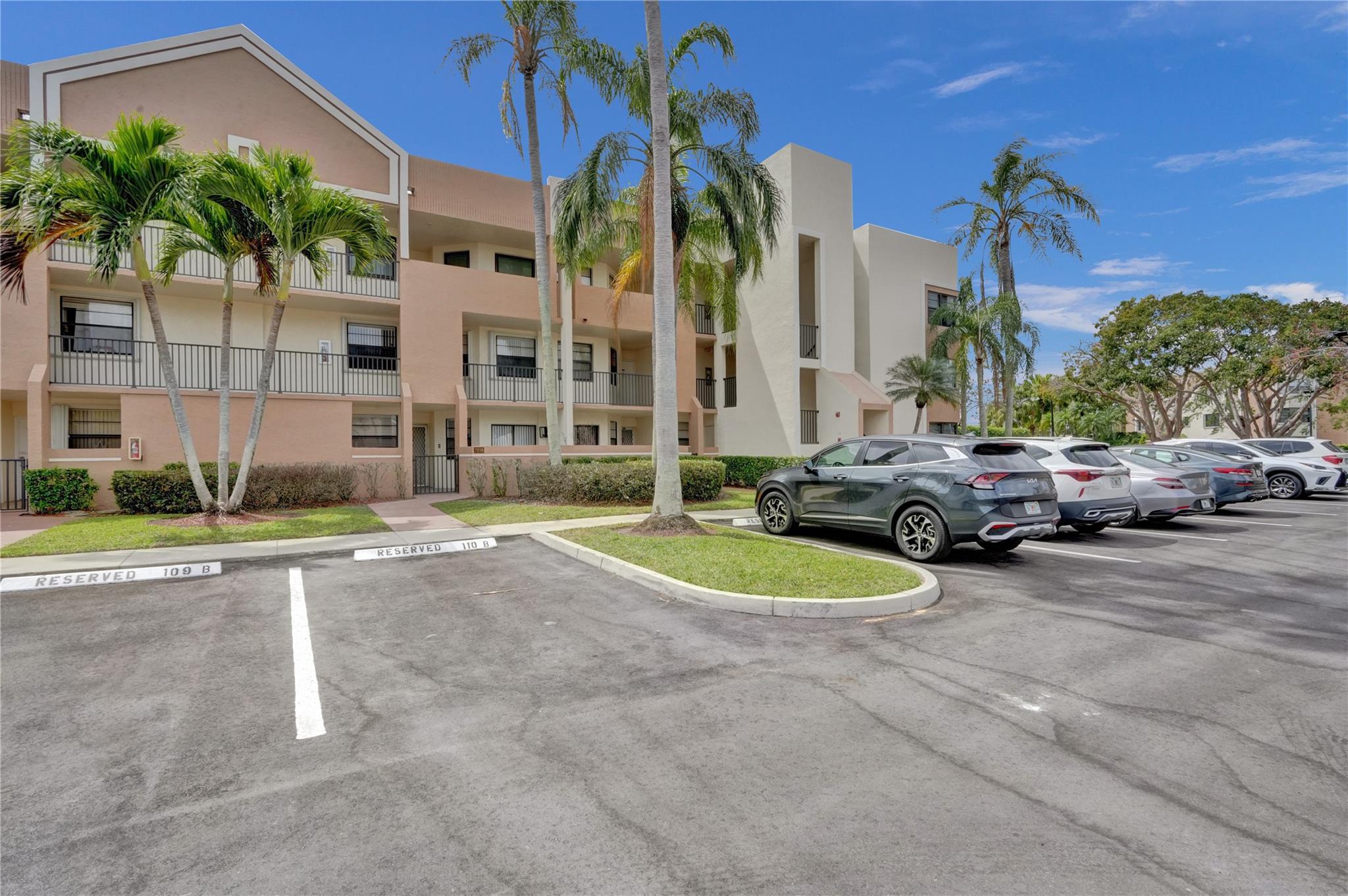 7218 Fairfax Dr 110
