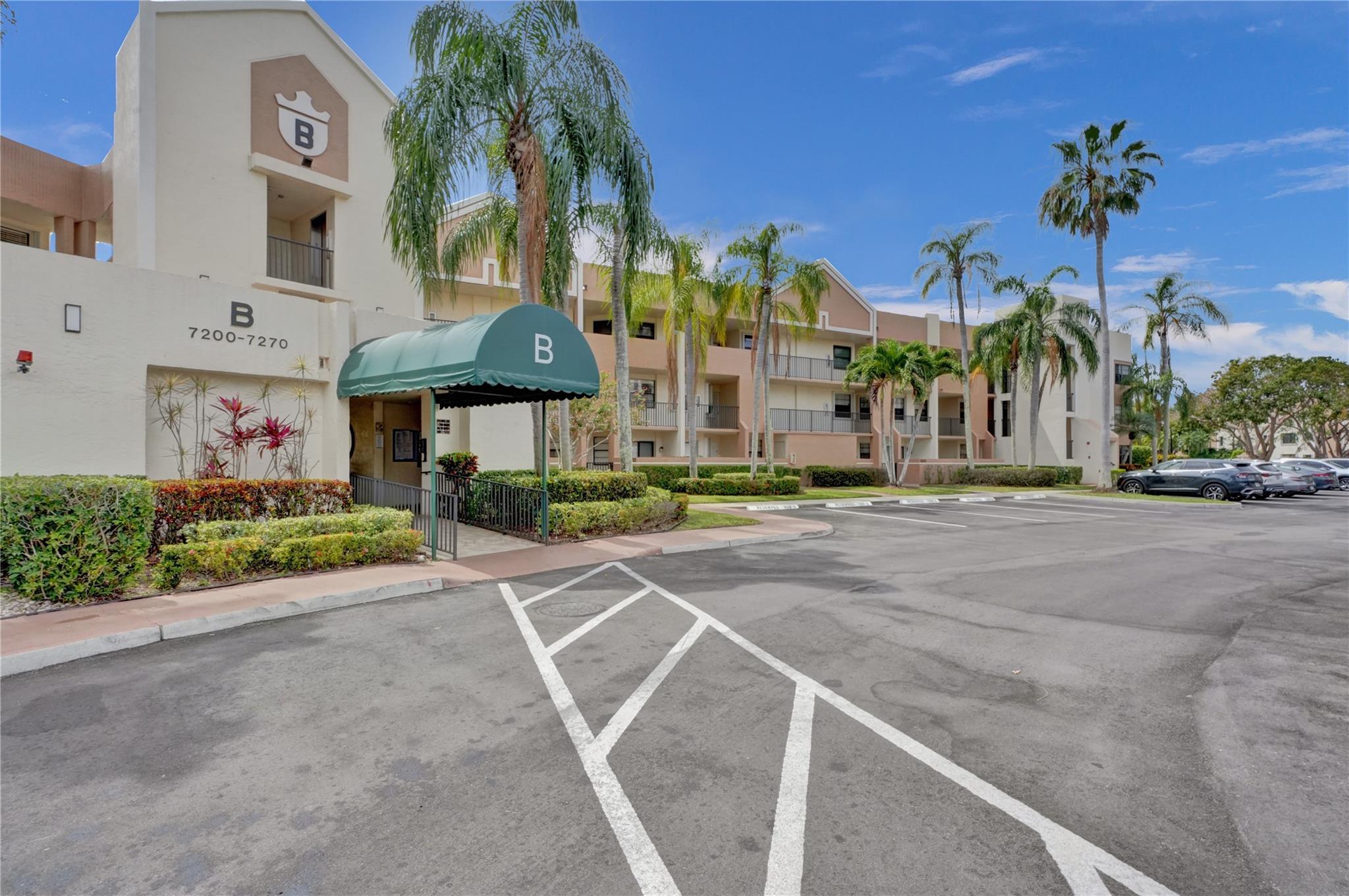 7218 Fairfax Dr 110