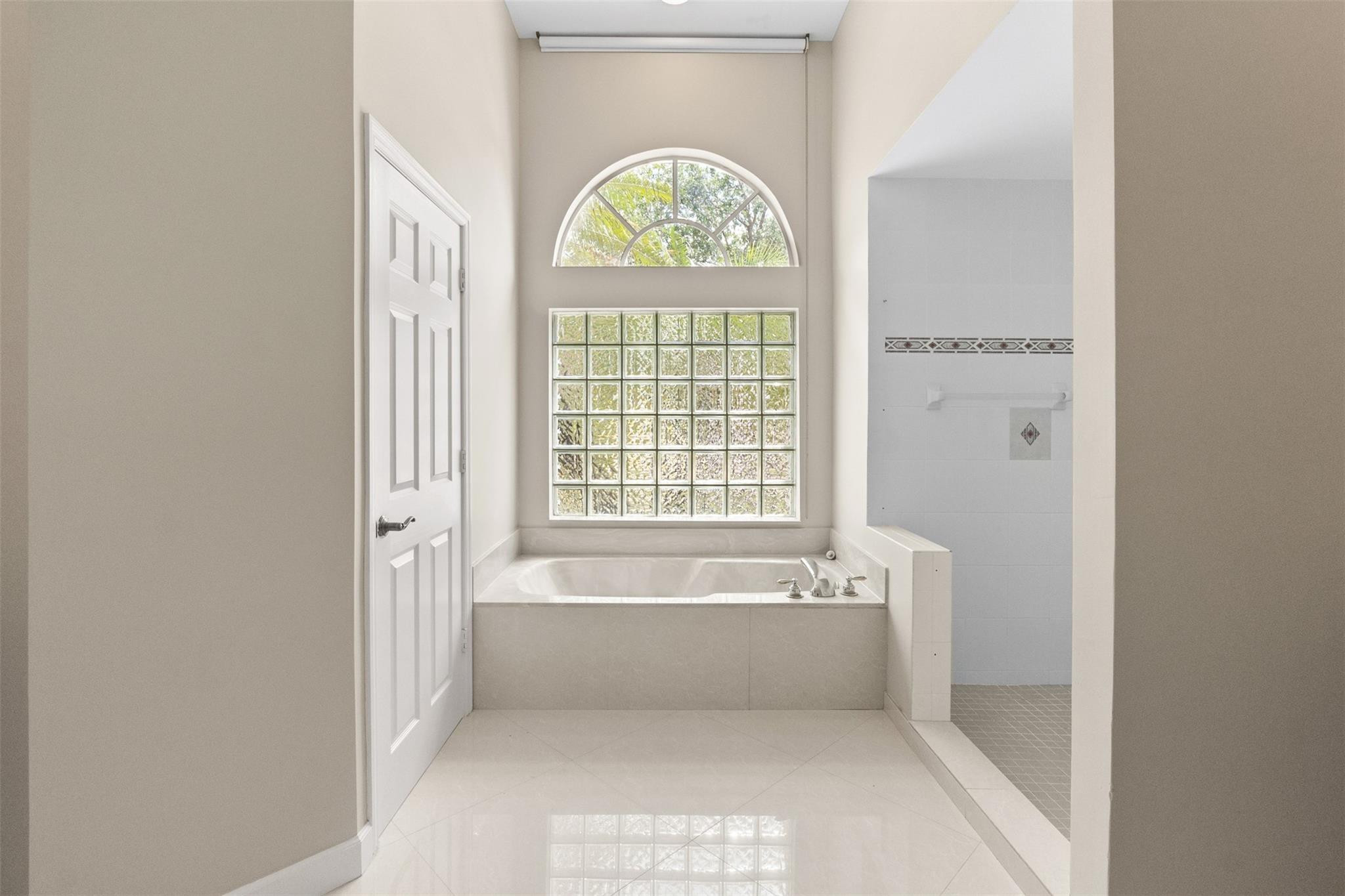 16483 Segovia Circle, Fort Lauderdale