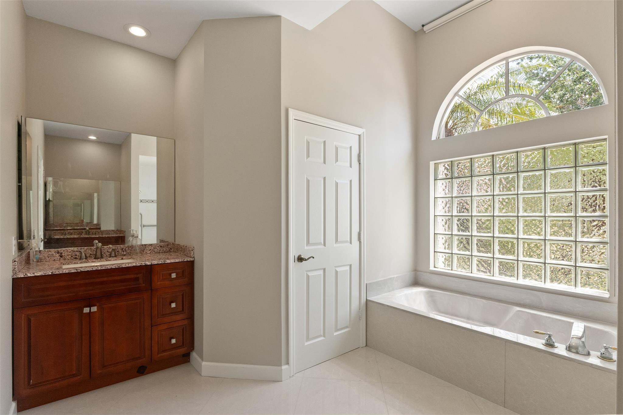 16483 Segovia Circle, Fort Lauderdale