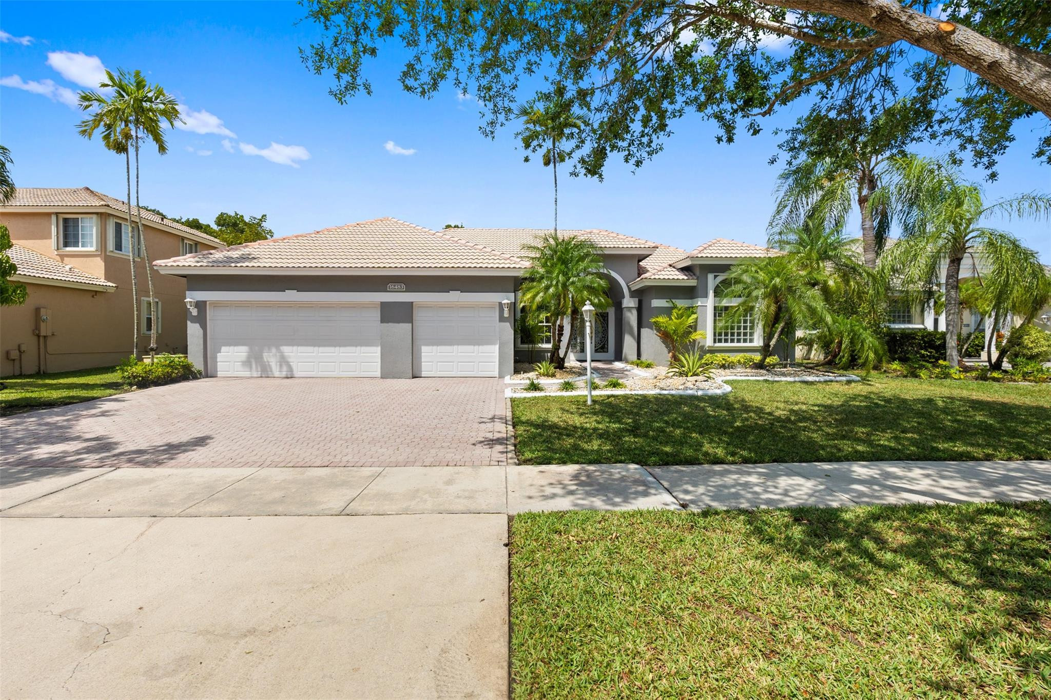 16483 Segovia Circle, Fort Lauderdale