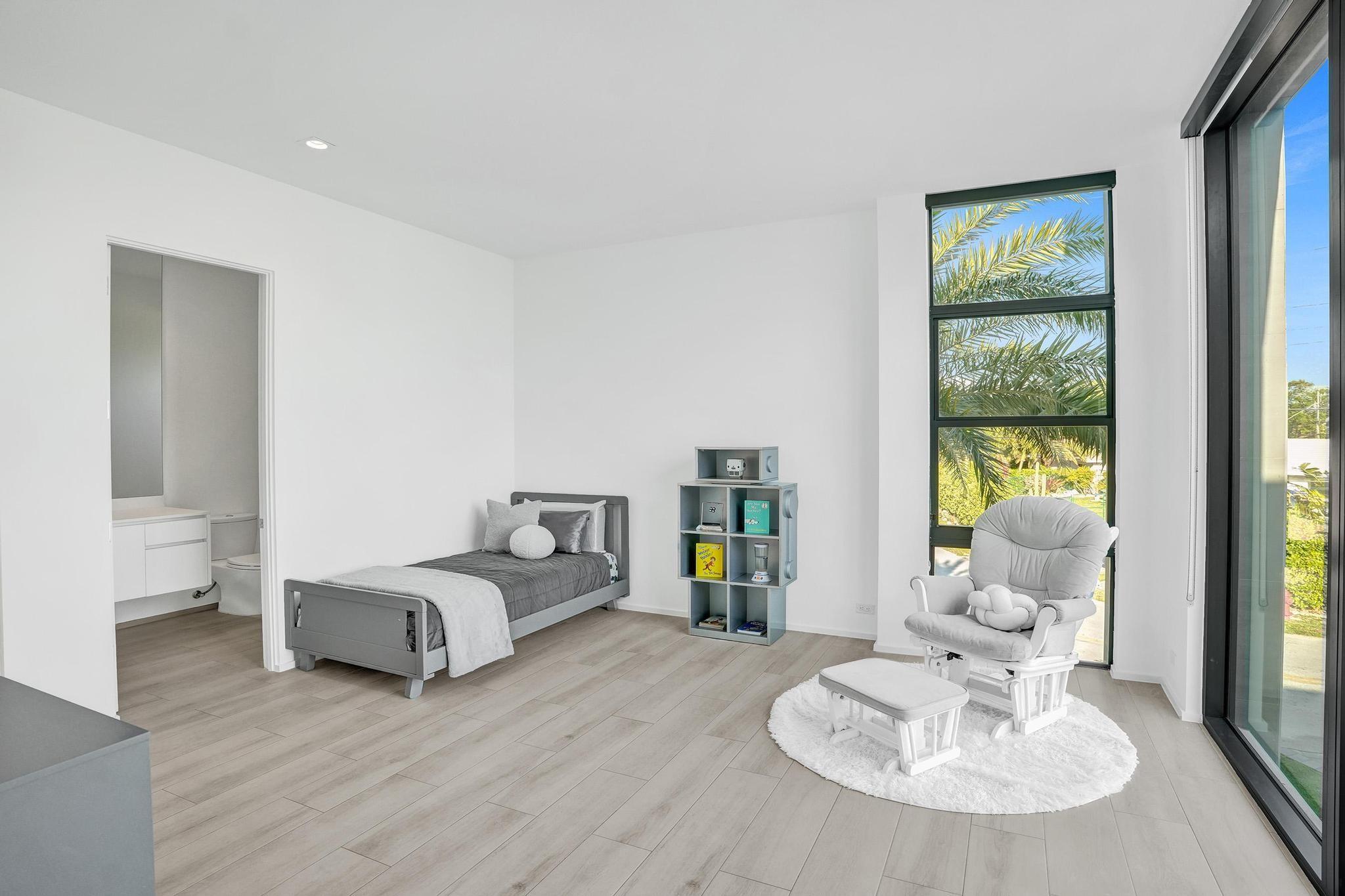 4232 E Tradewinds Ave