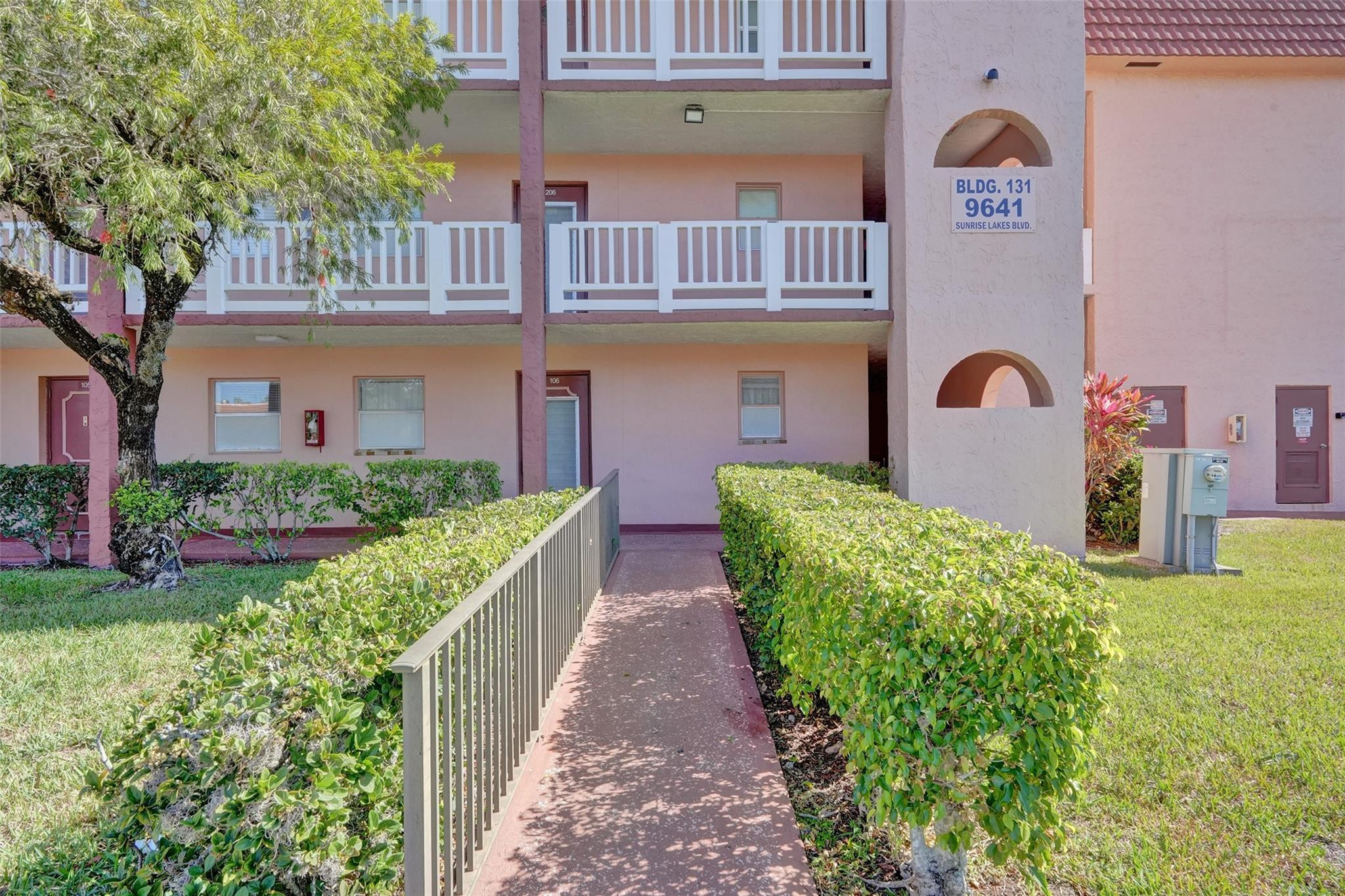 9641 Sunrise Lakes Blvd 106