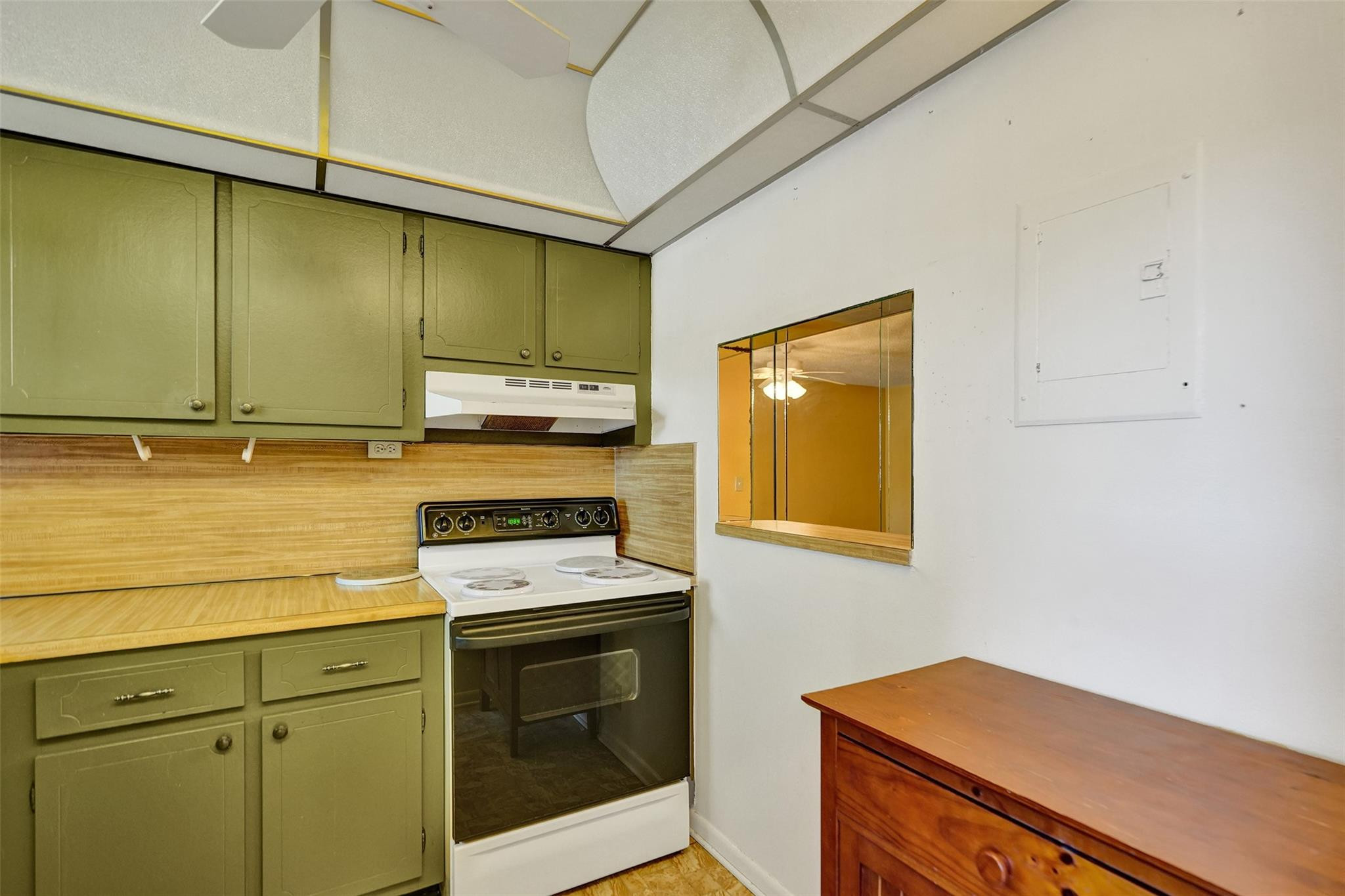 9641 Sunrise Lakes Blvd 106