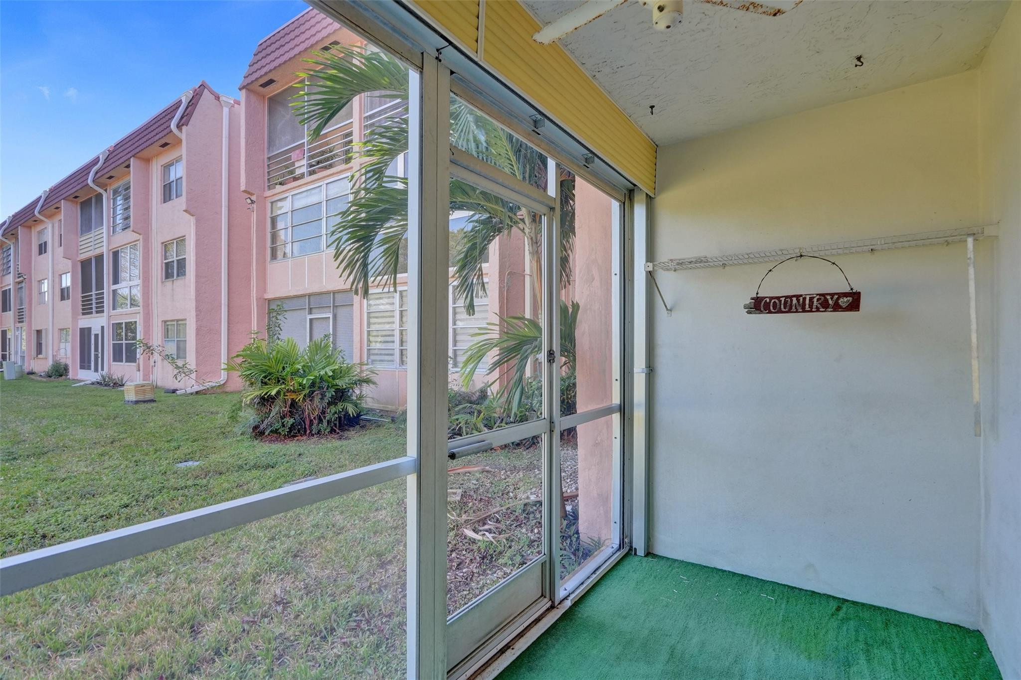 9641 Sunrise Lakes Blvd 106