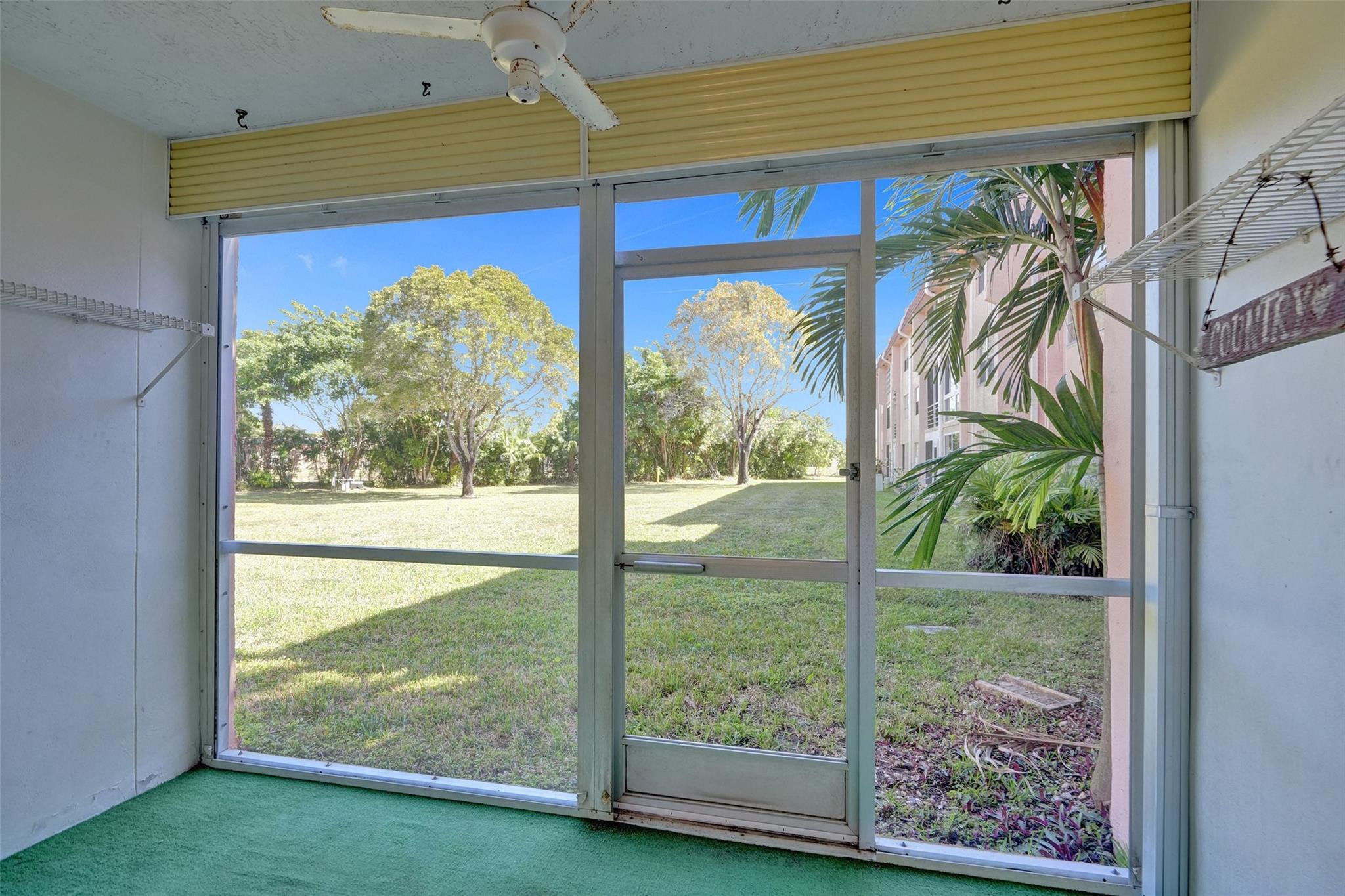 9641 Sunrise Lakes Blvd 106