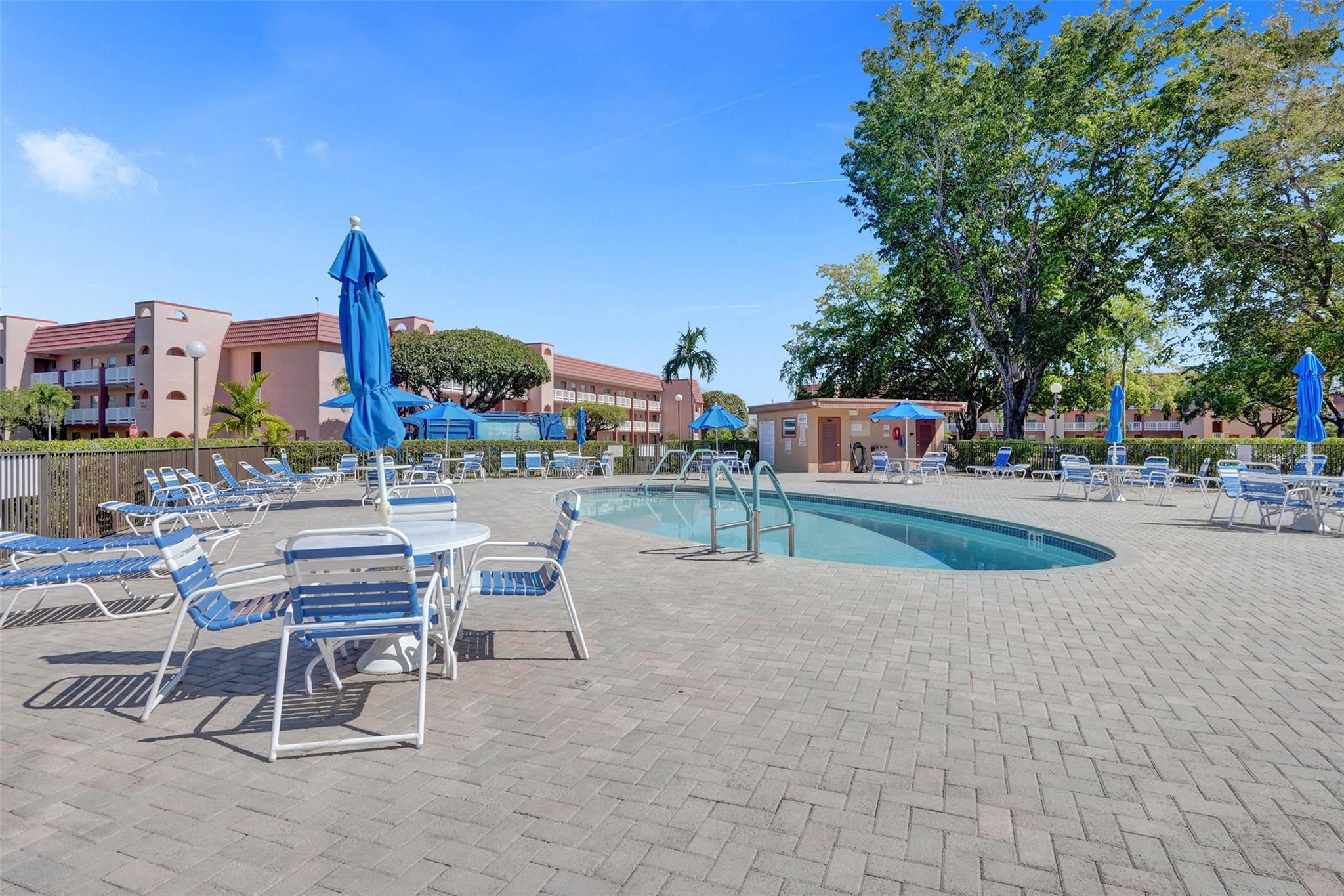 9641 Sunrise Lakes Blvd 106