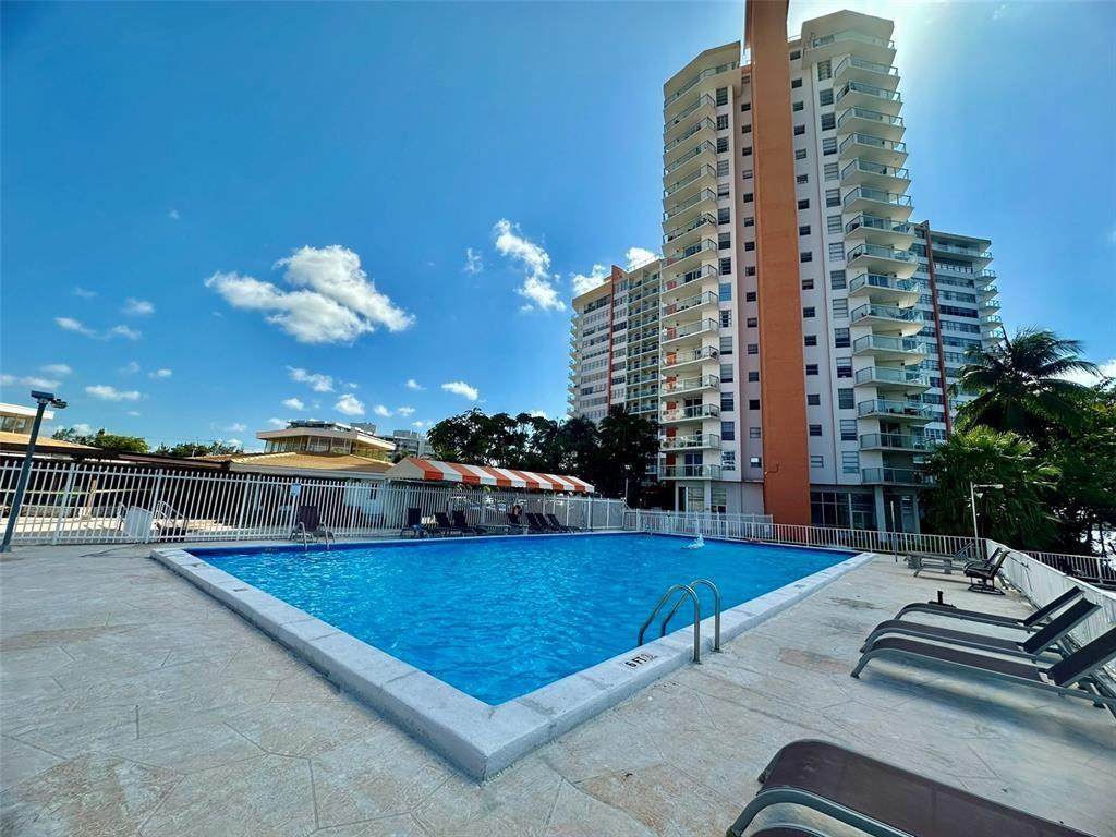 1301 NE Miami Gardens Dr 514W