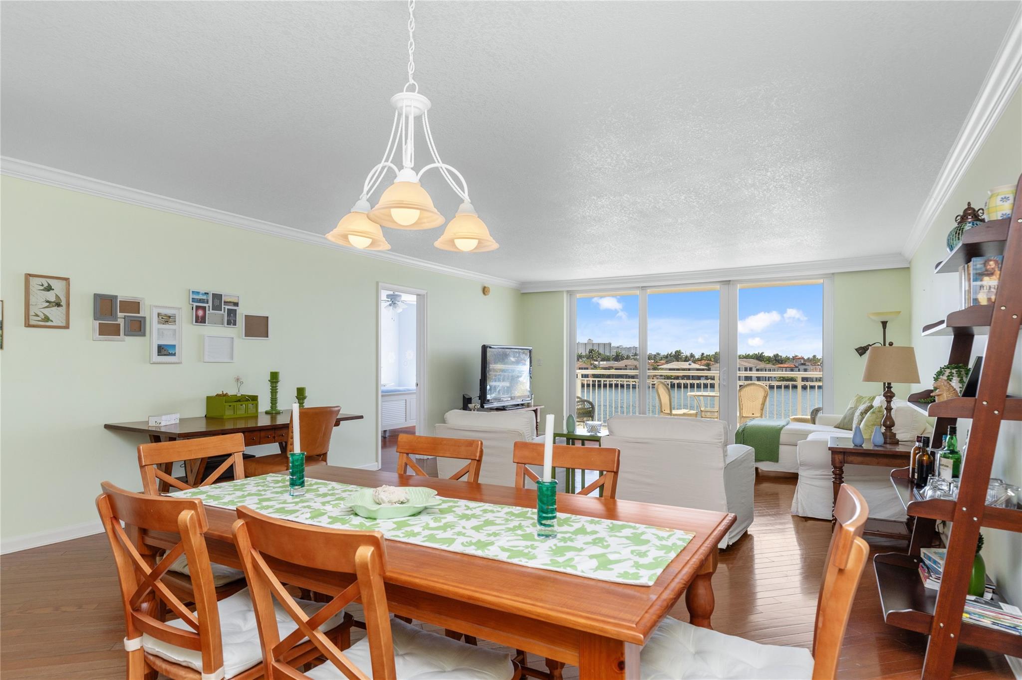 511 Bayshore Dr 410