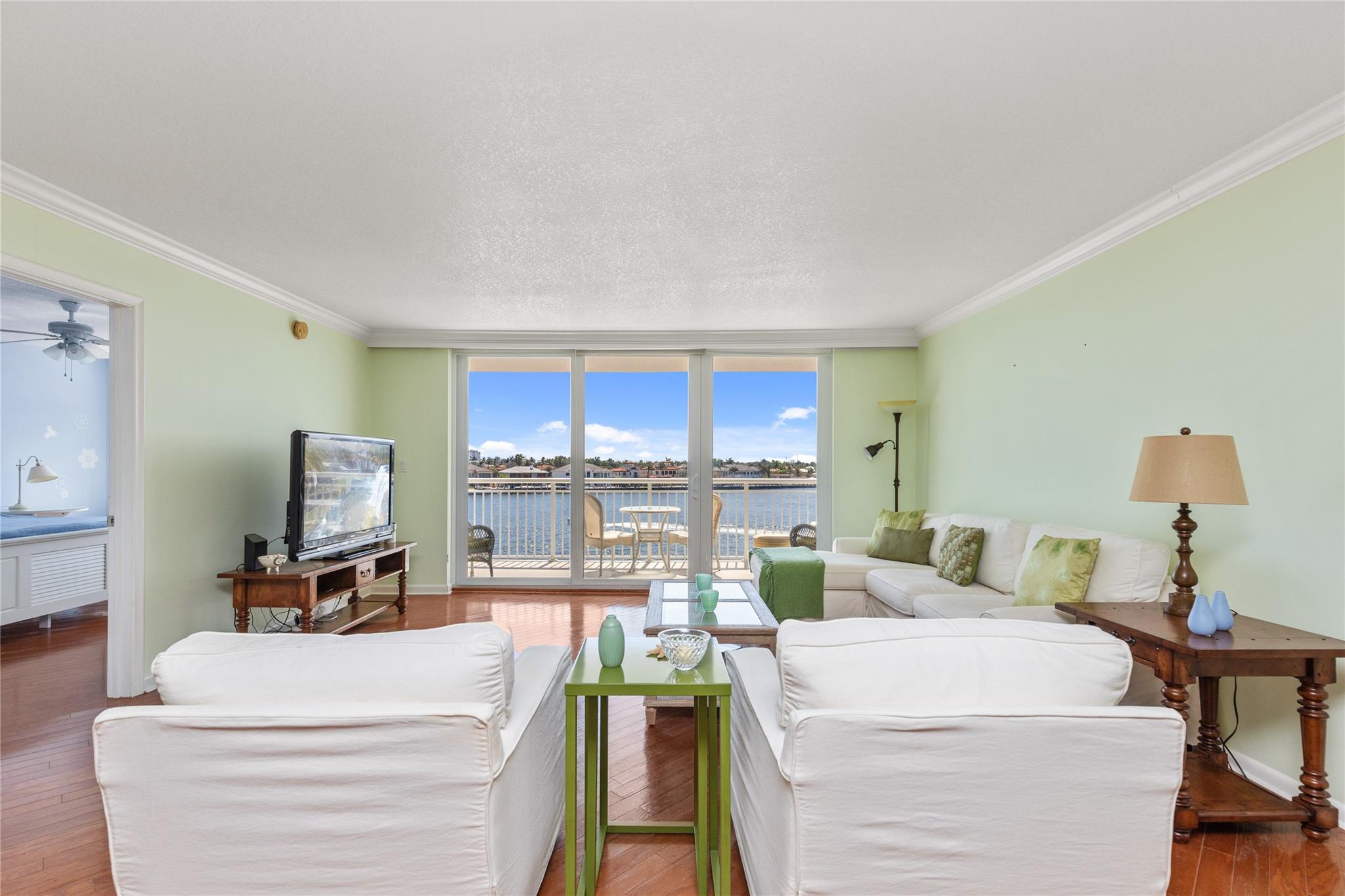 511 Bayshore Dr 410