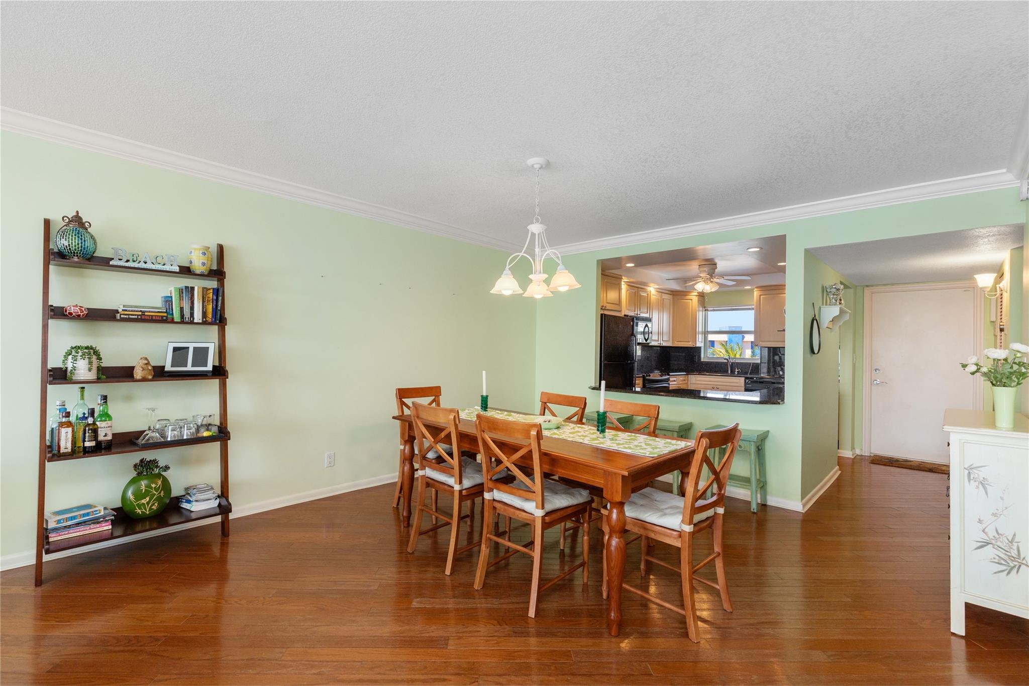 511 Bayshore Dr 410