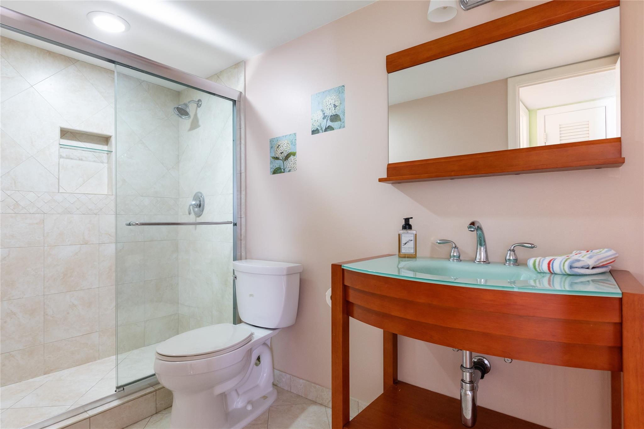 511 Bayshore Dr 410