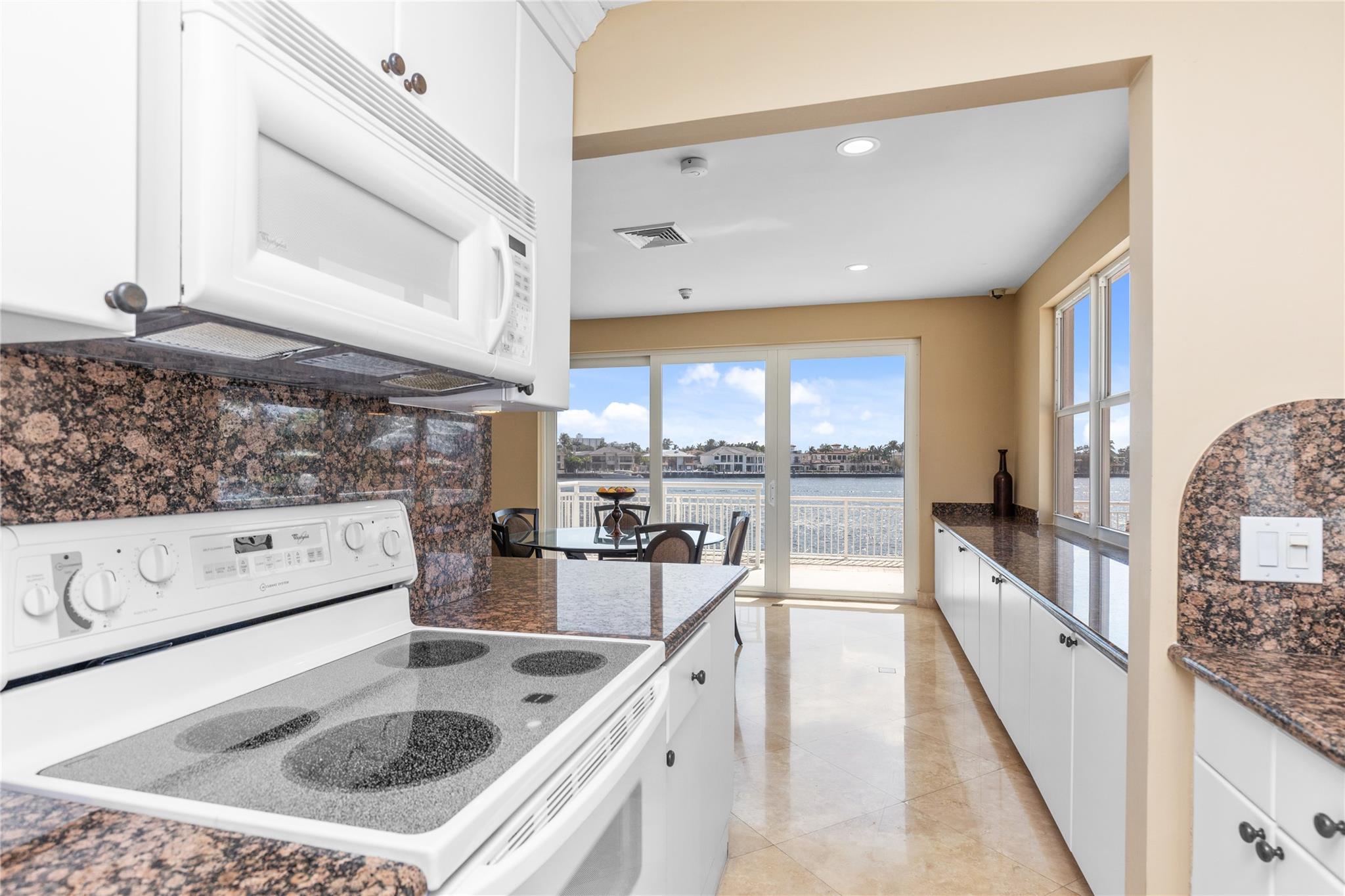 511 Bayshore Dr 410