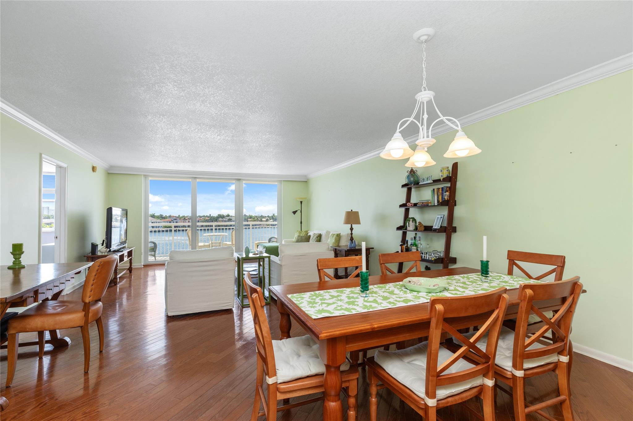511 Bayshore Dr 410