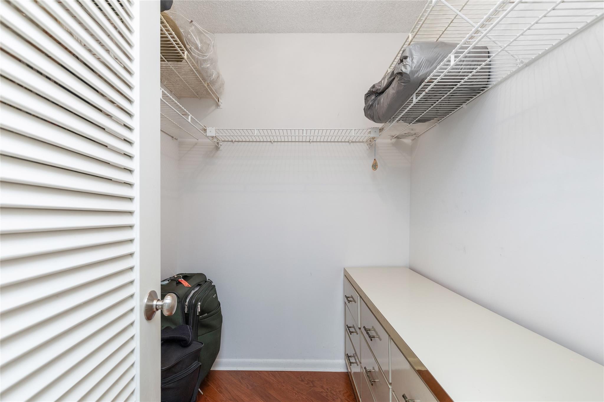511 Bayshore Dr 410