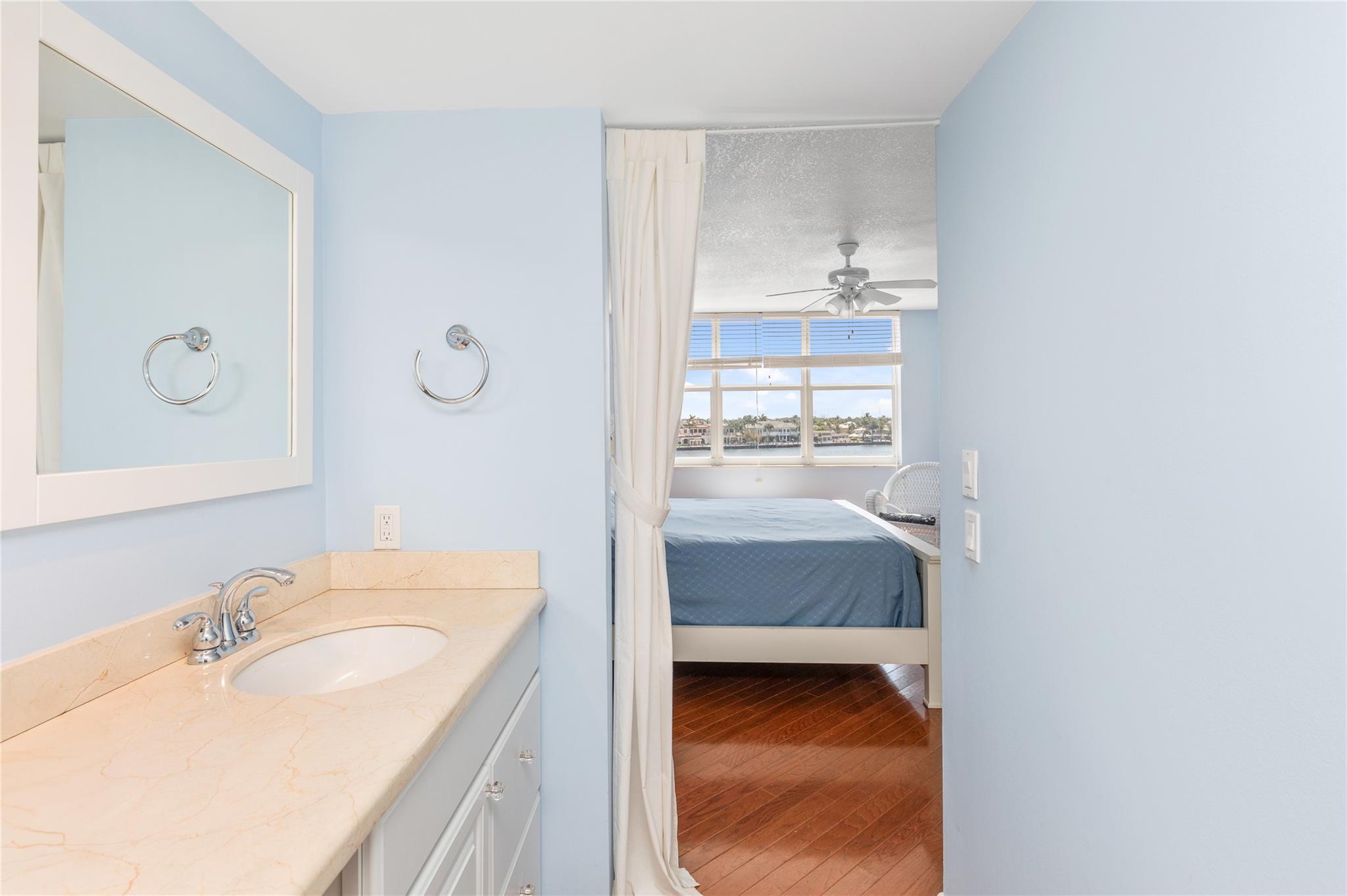 511 Bayshore Dr 410