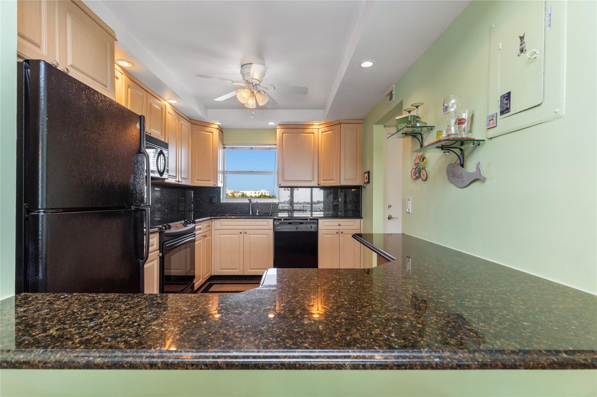 511 Bayshore Dr 410