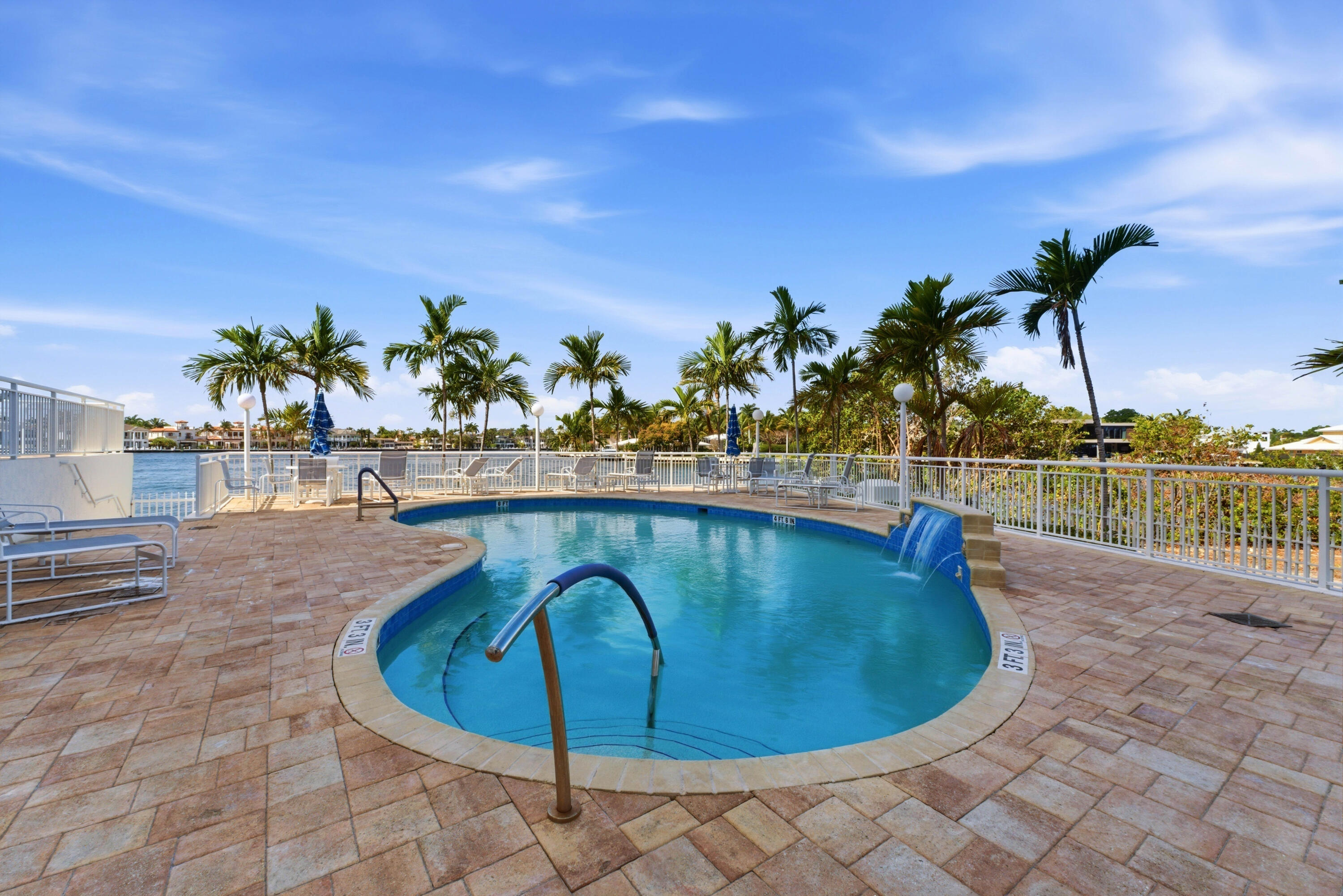 511 Bayshore Dr 410