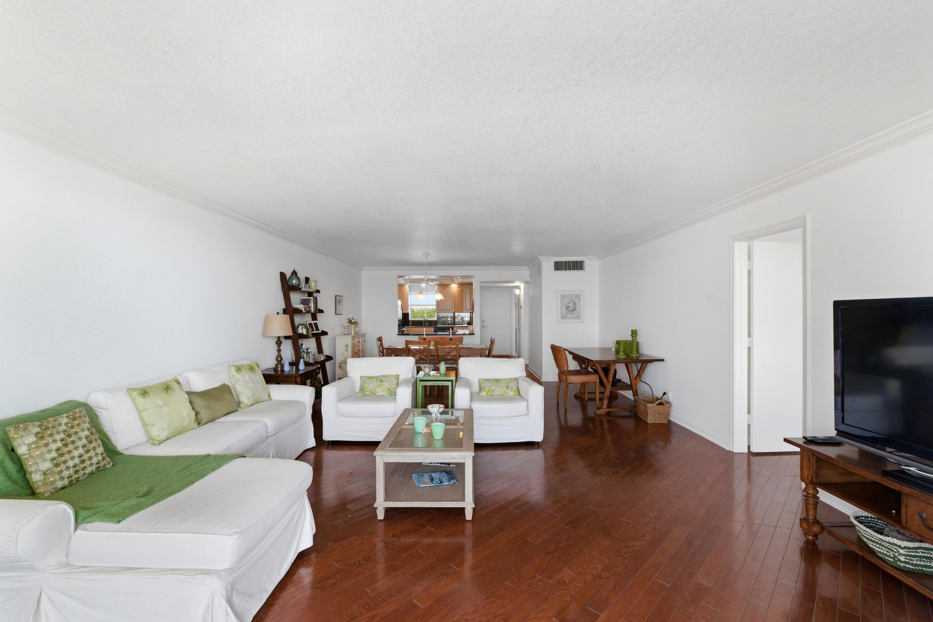 511 Bayshore Dr 410