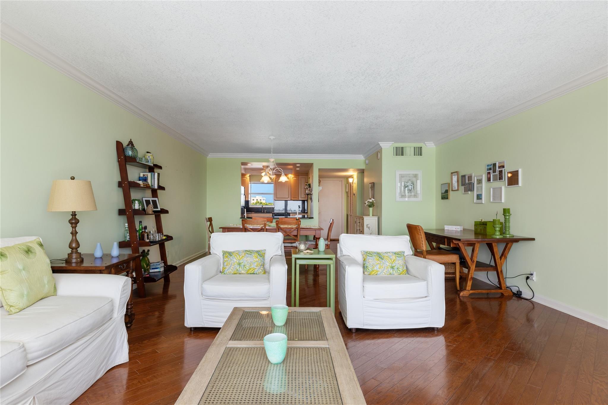 511 Bayshore Dr 410